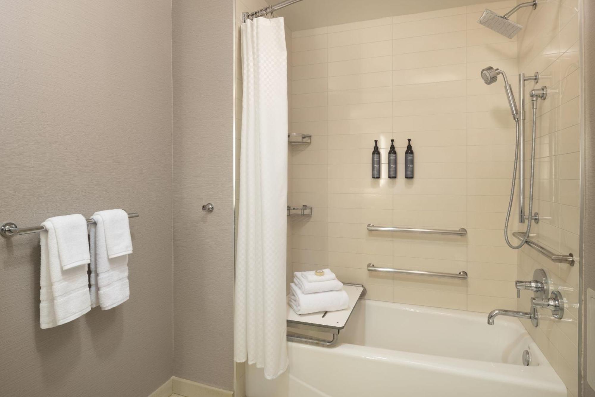 Traditional Guest room 1 King