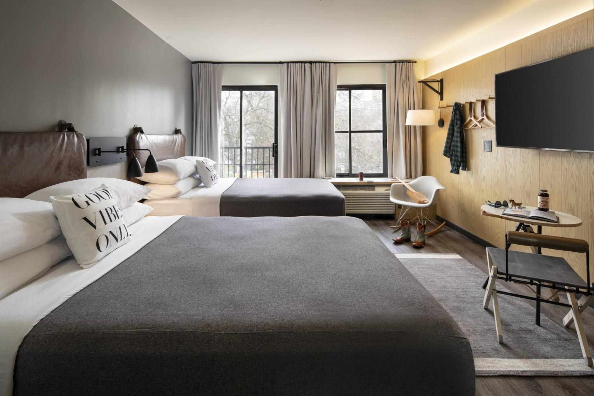 245 SQ FT (23 SQM), Larger Guest room, 2 Double