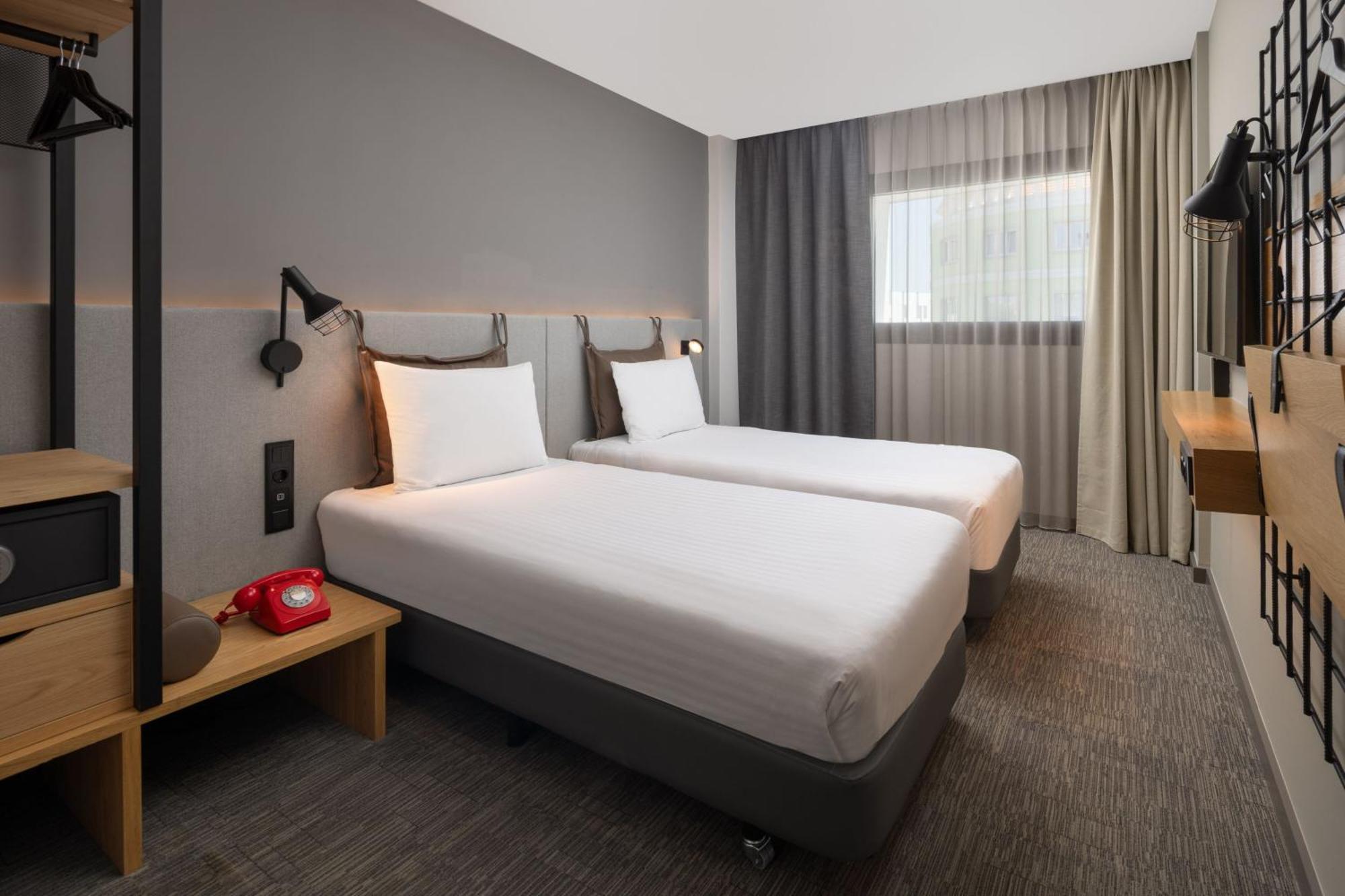 Moxy Sleeper Twin Room