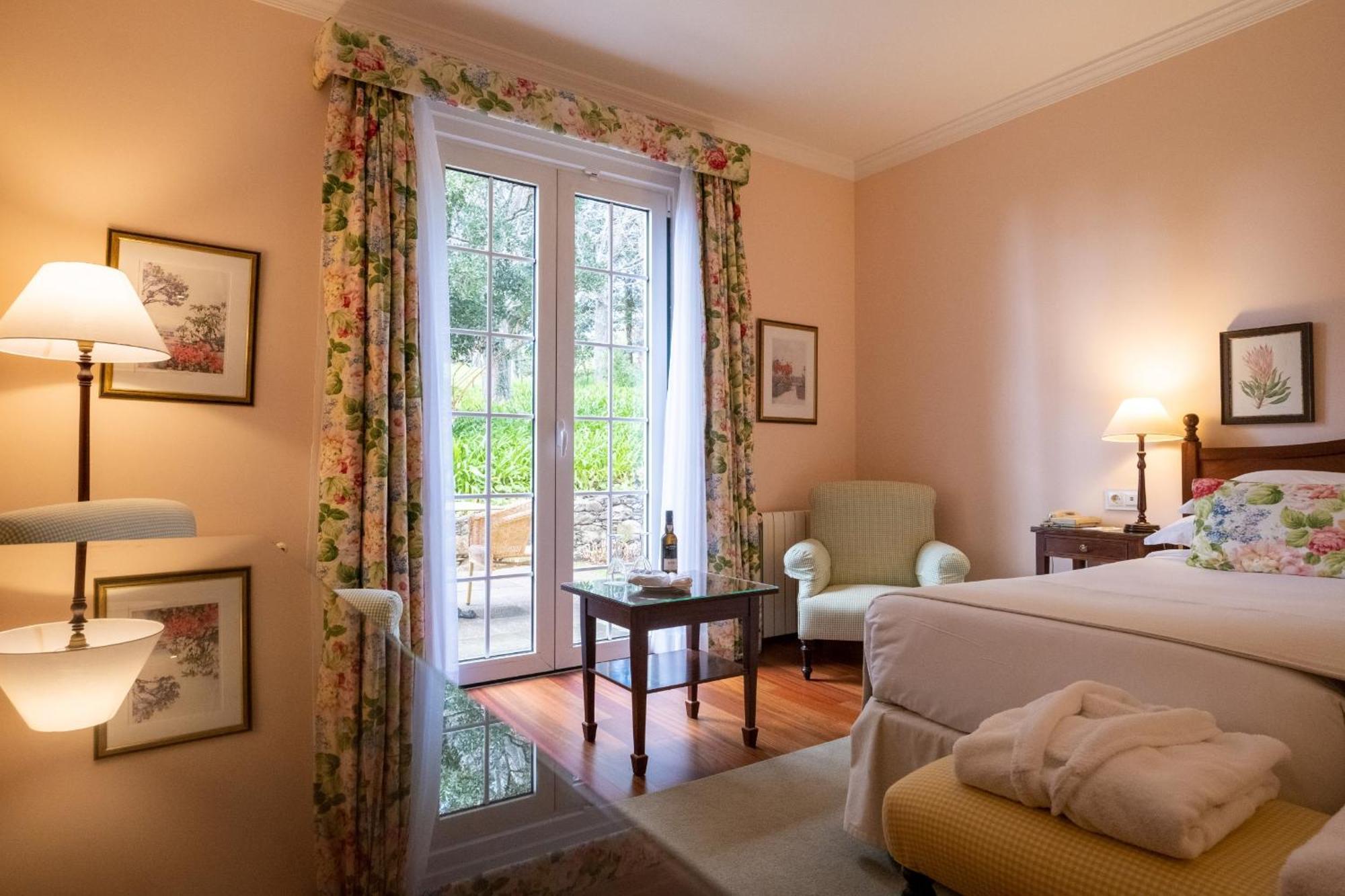 Double or Twin Room Golf Wing