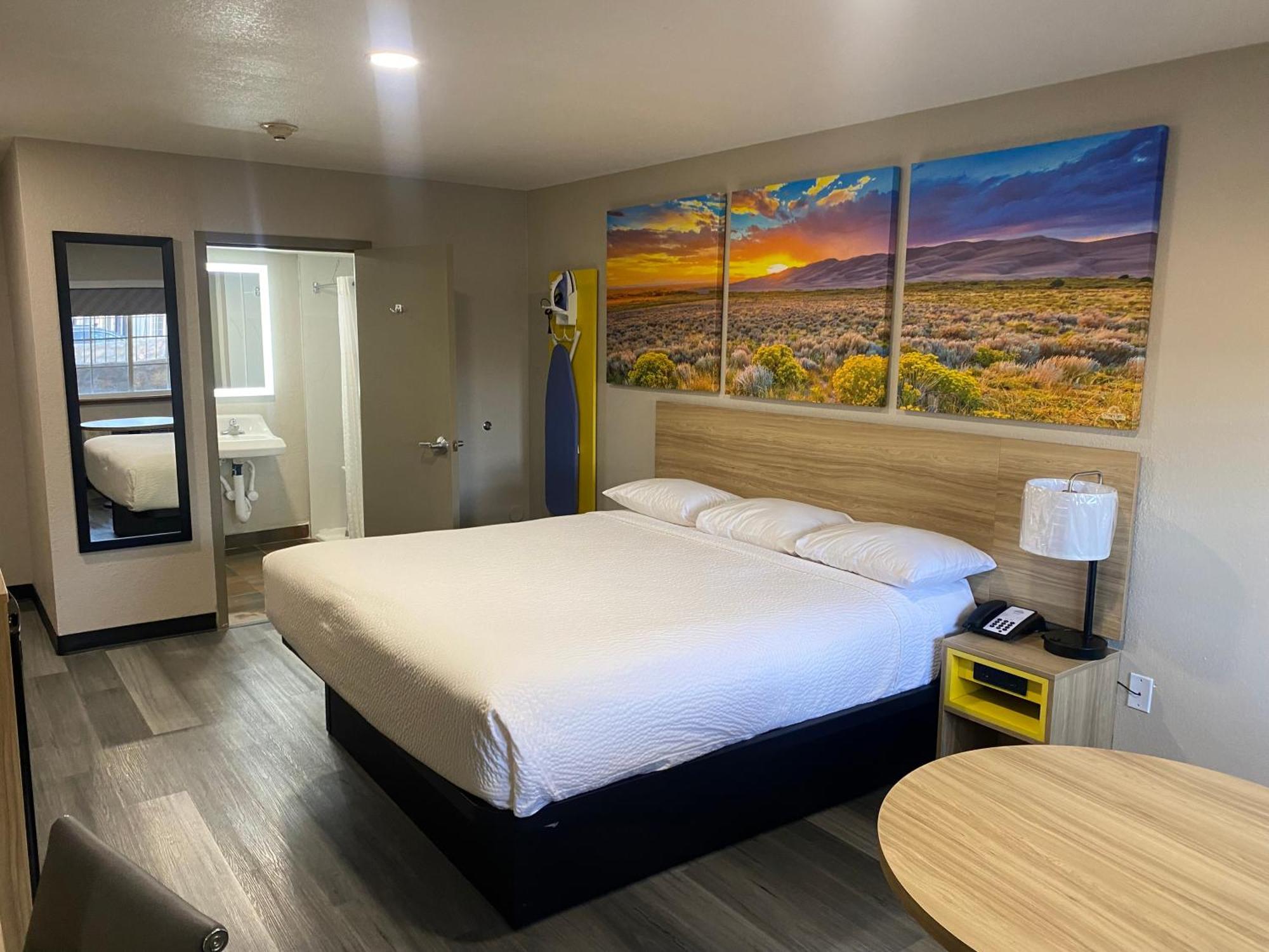 King Room - Non-Smoking