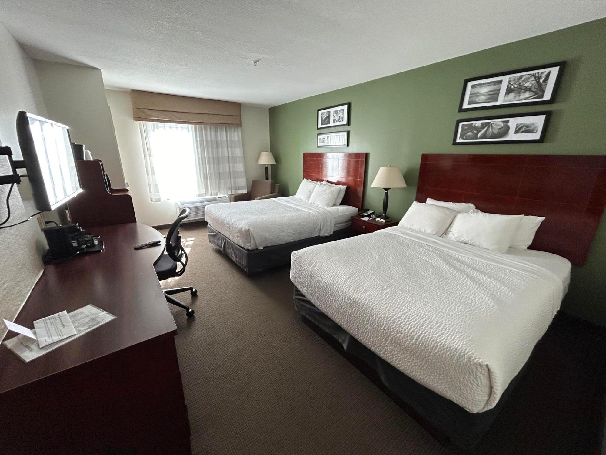 Queen Room Two Queen Beds Non-Smoking