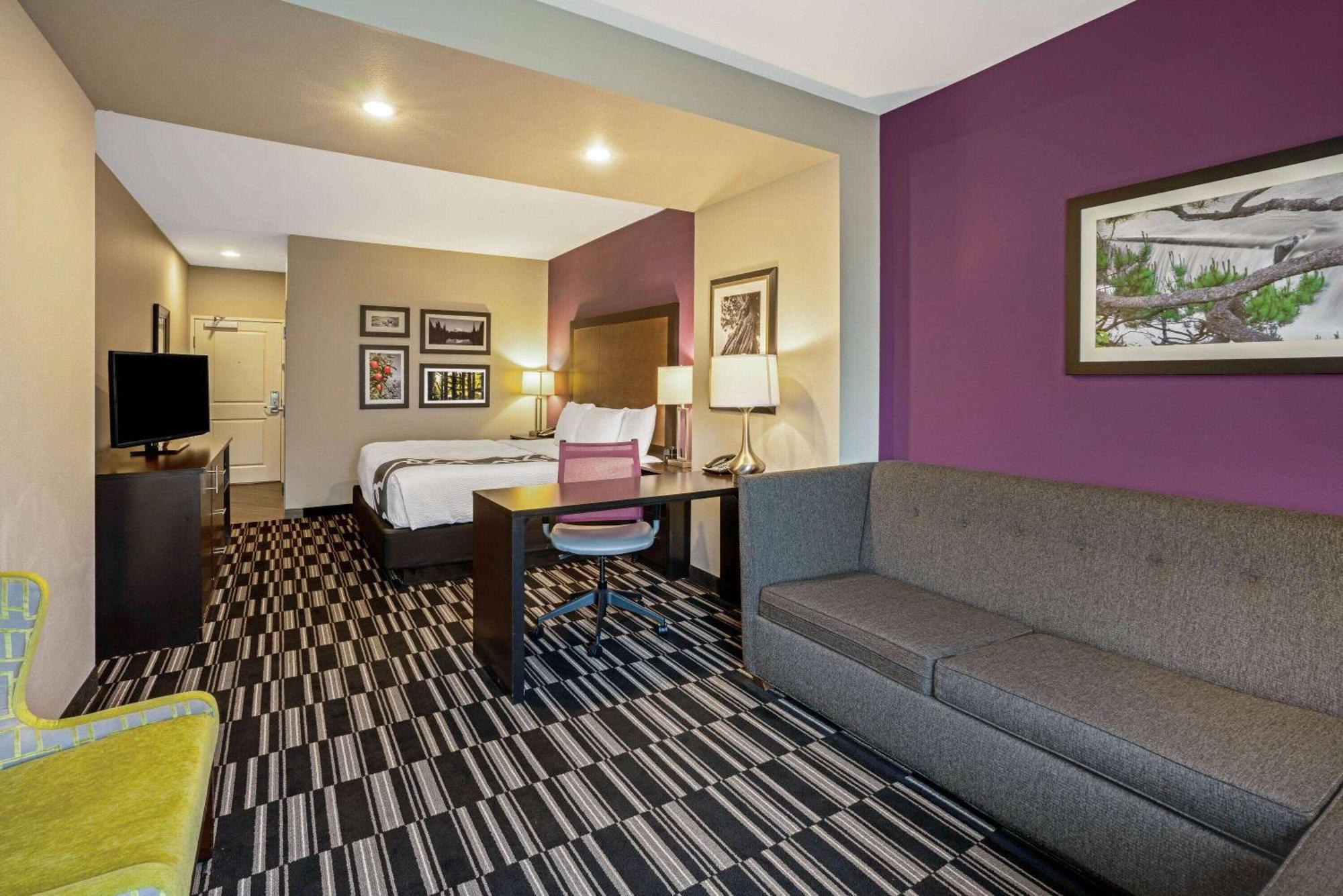 Executive King Room - Non-Smoking