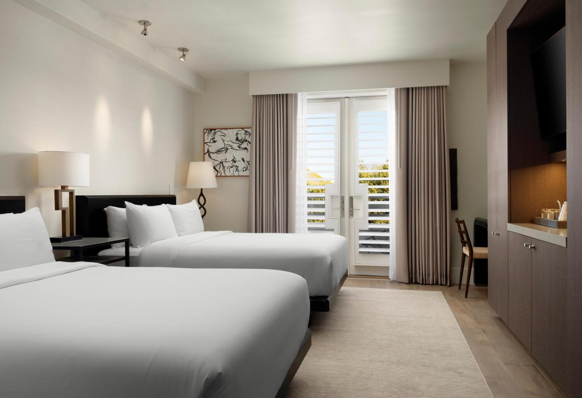 Queen Room City View Hearing Accessible