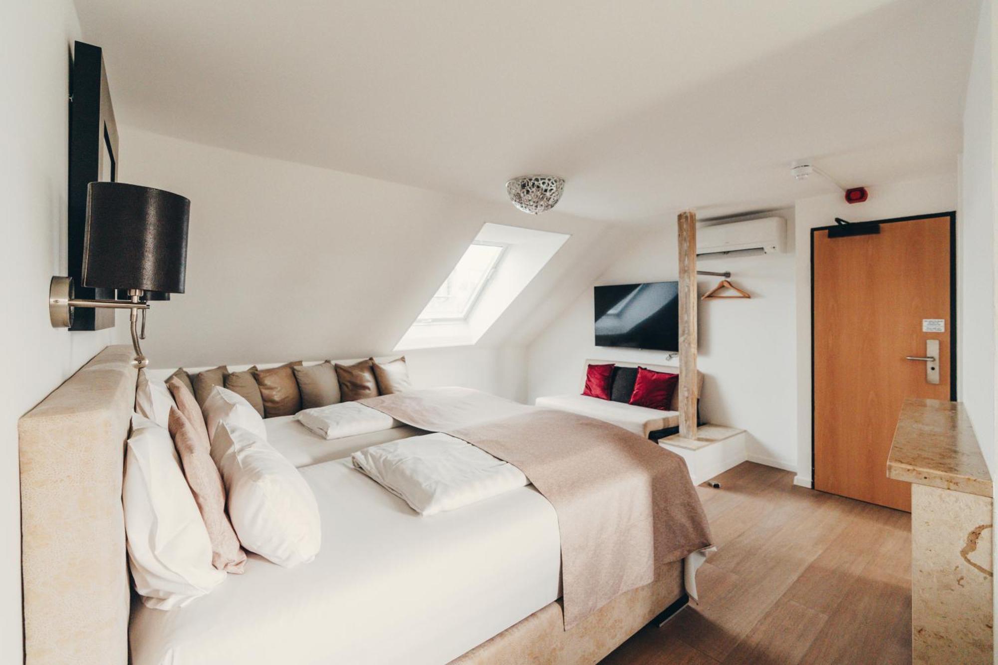 Large Double Room