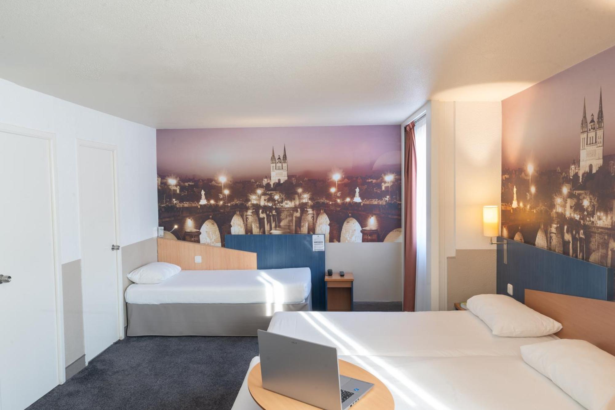 Standard Room Three Single Beds