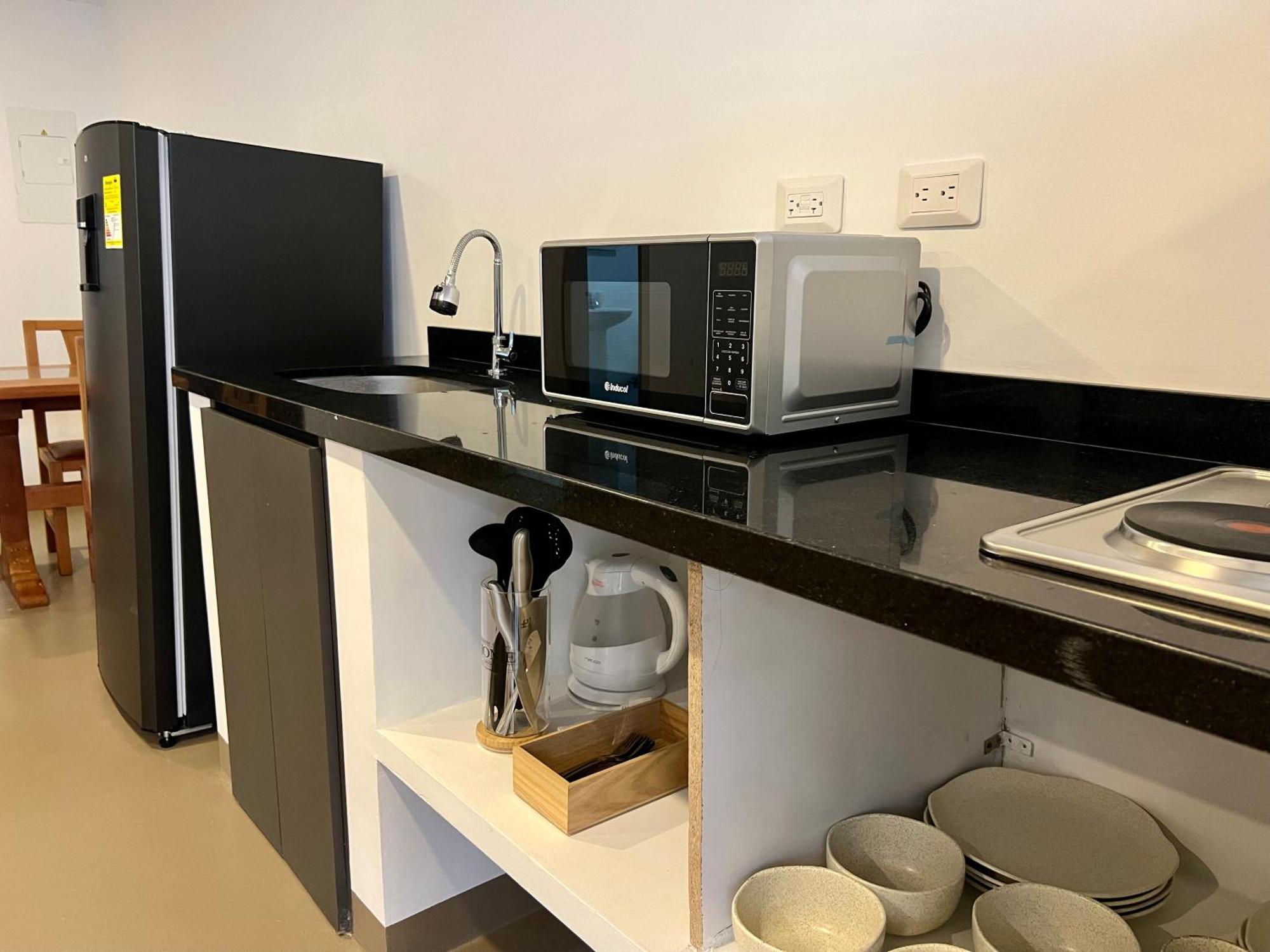 Standard Suite,1653623880:JPEG
