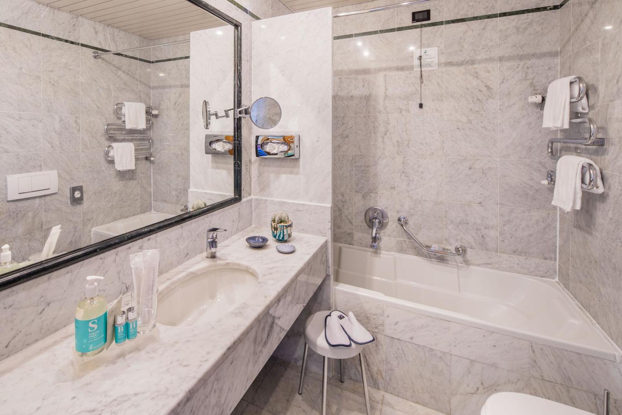Classic Double Room Partial Sea View