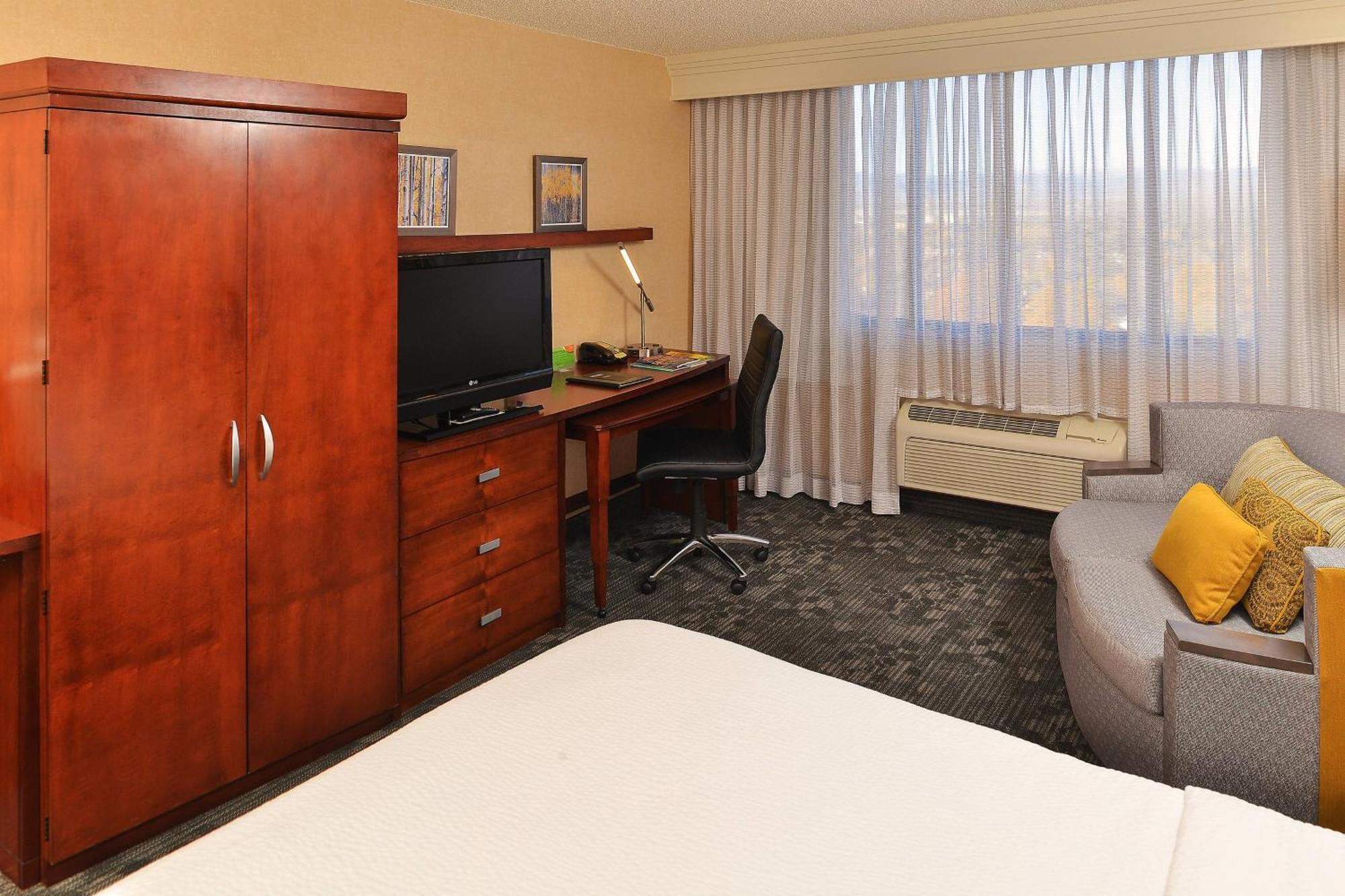 King Room,1632238159:JPEG