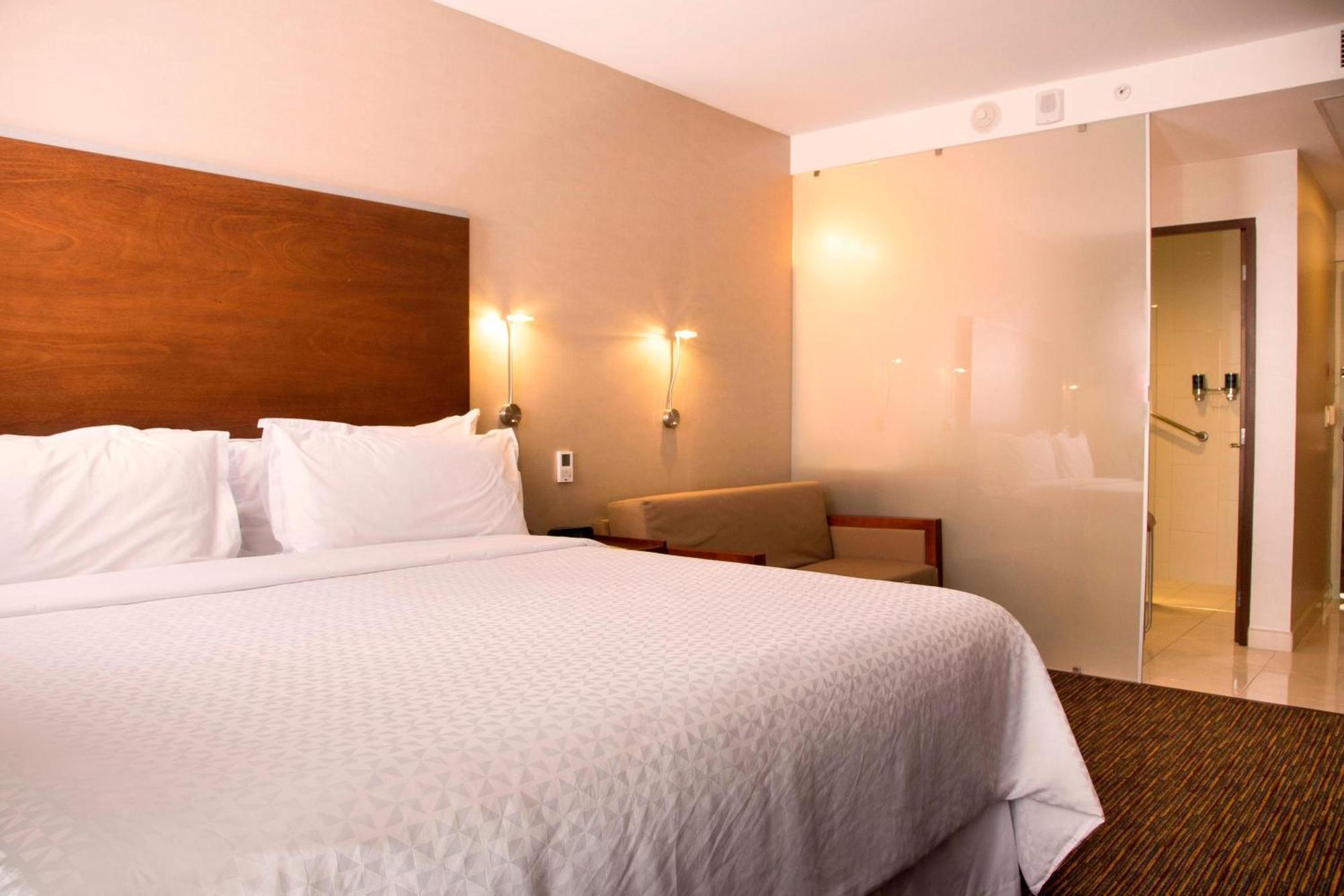 2 Bedroom Executive Suite 1 King Sofa bed Antea view,1618842995:JPEG