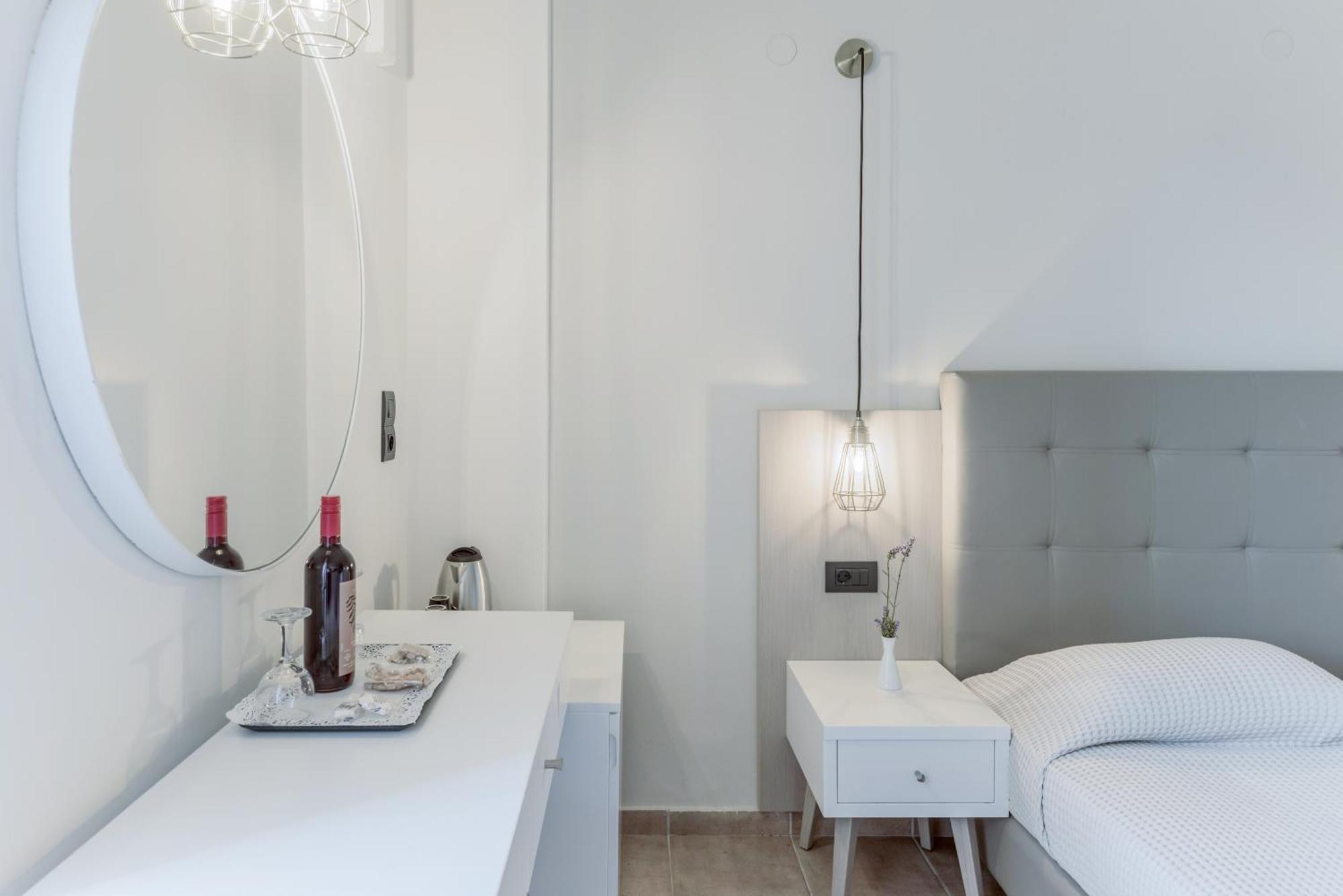 Double or Twin Room Side Sea View