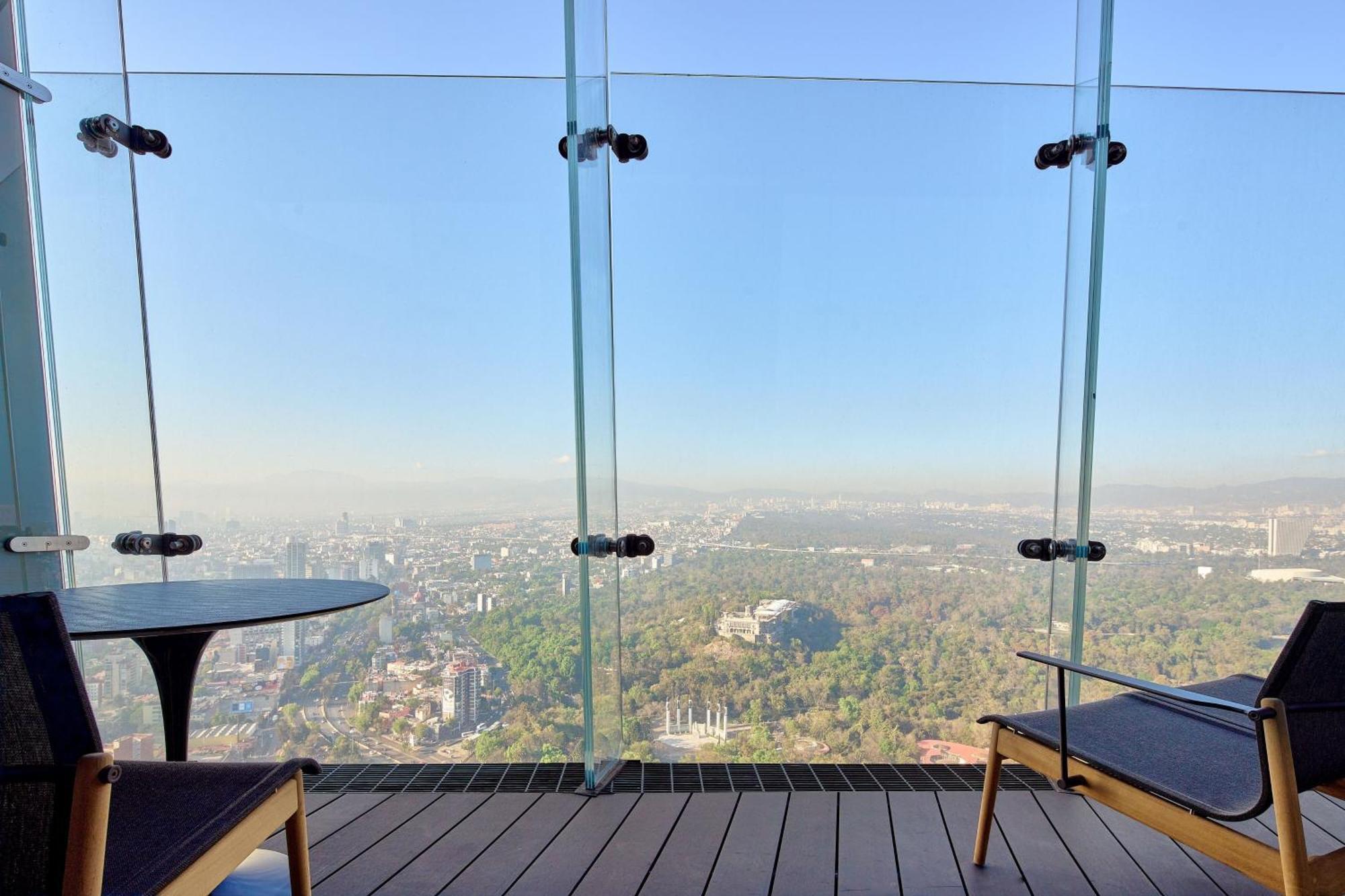 Deluxe King Room Terrace Park View