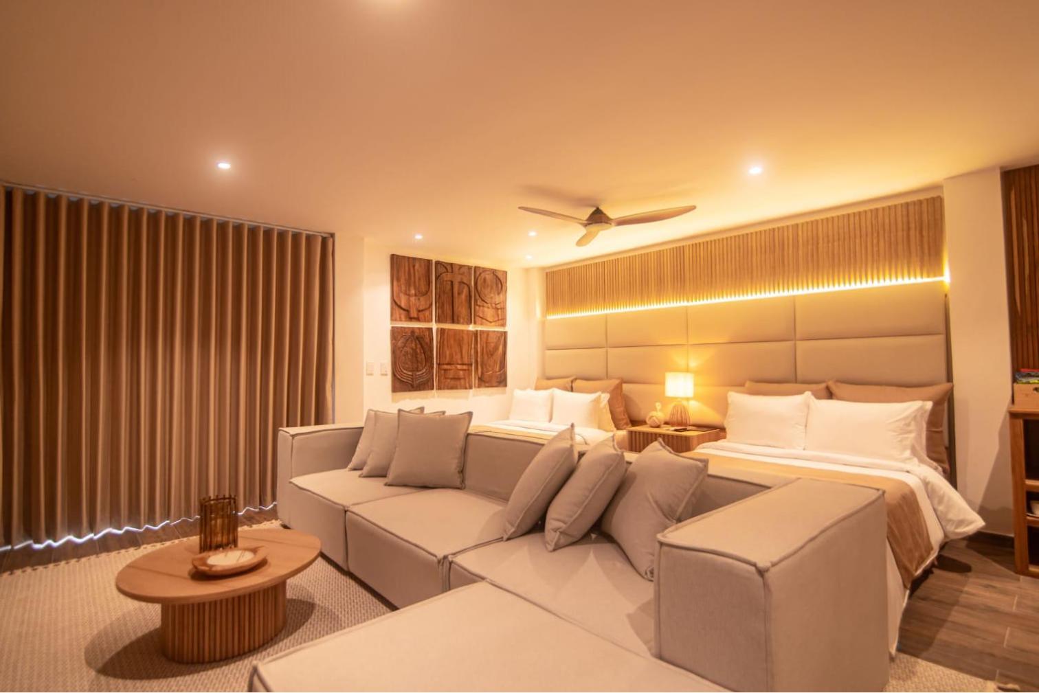 Deluxe Family Suite