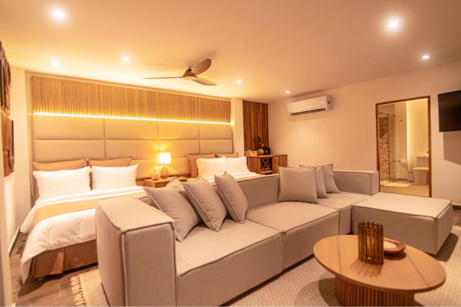 Deluxe Family Suite
