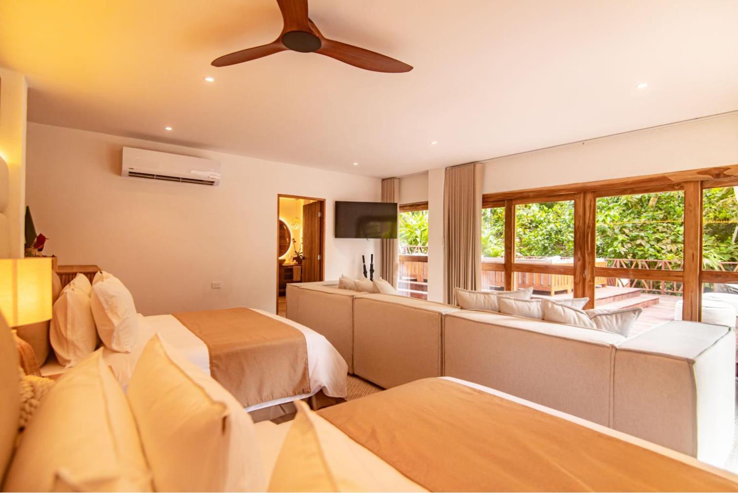 Deluxe Family Suite