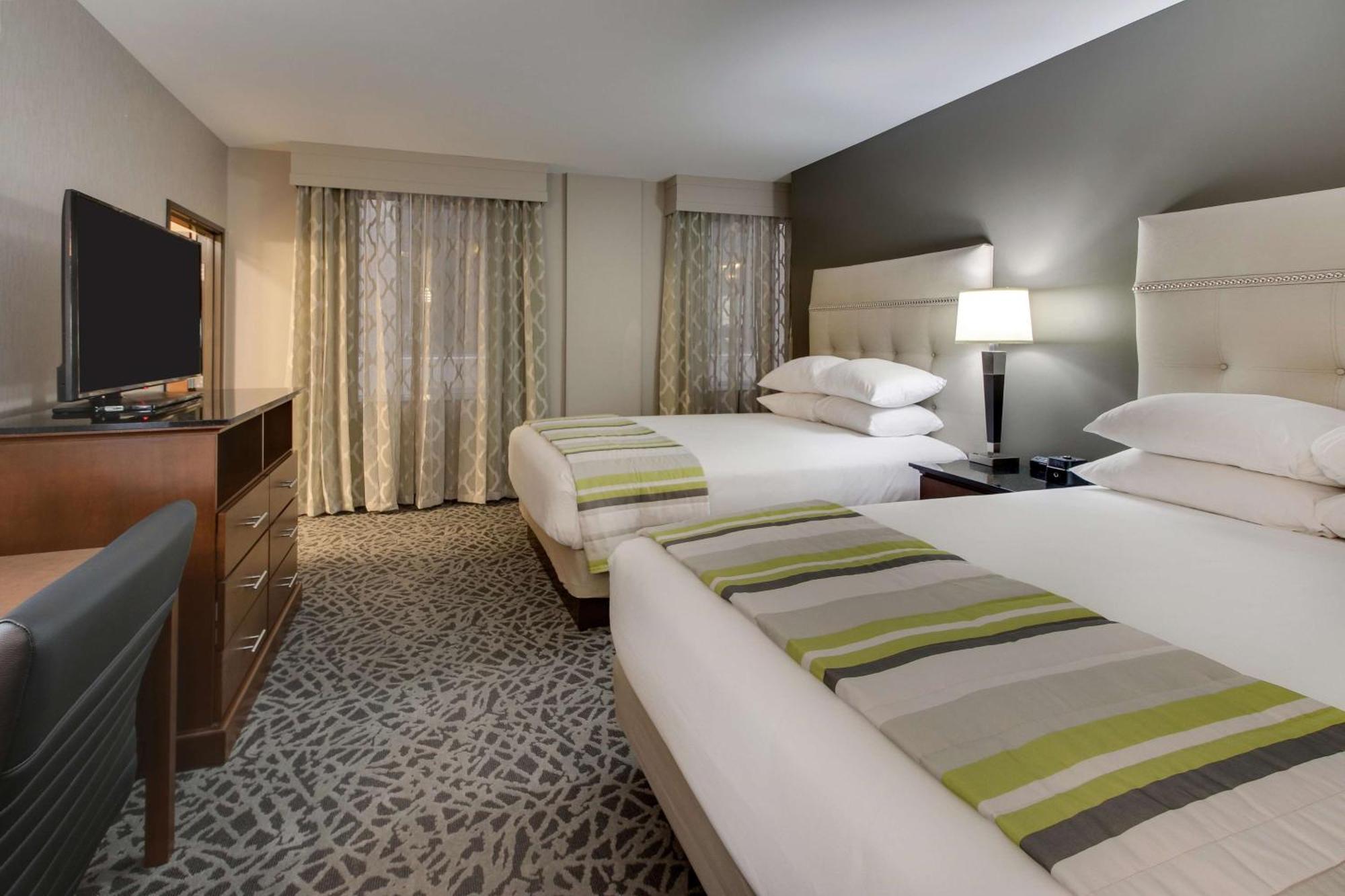 Deluxe Queen Room with Two Queen Beds