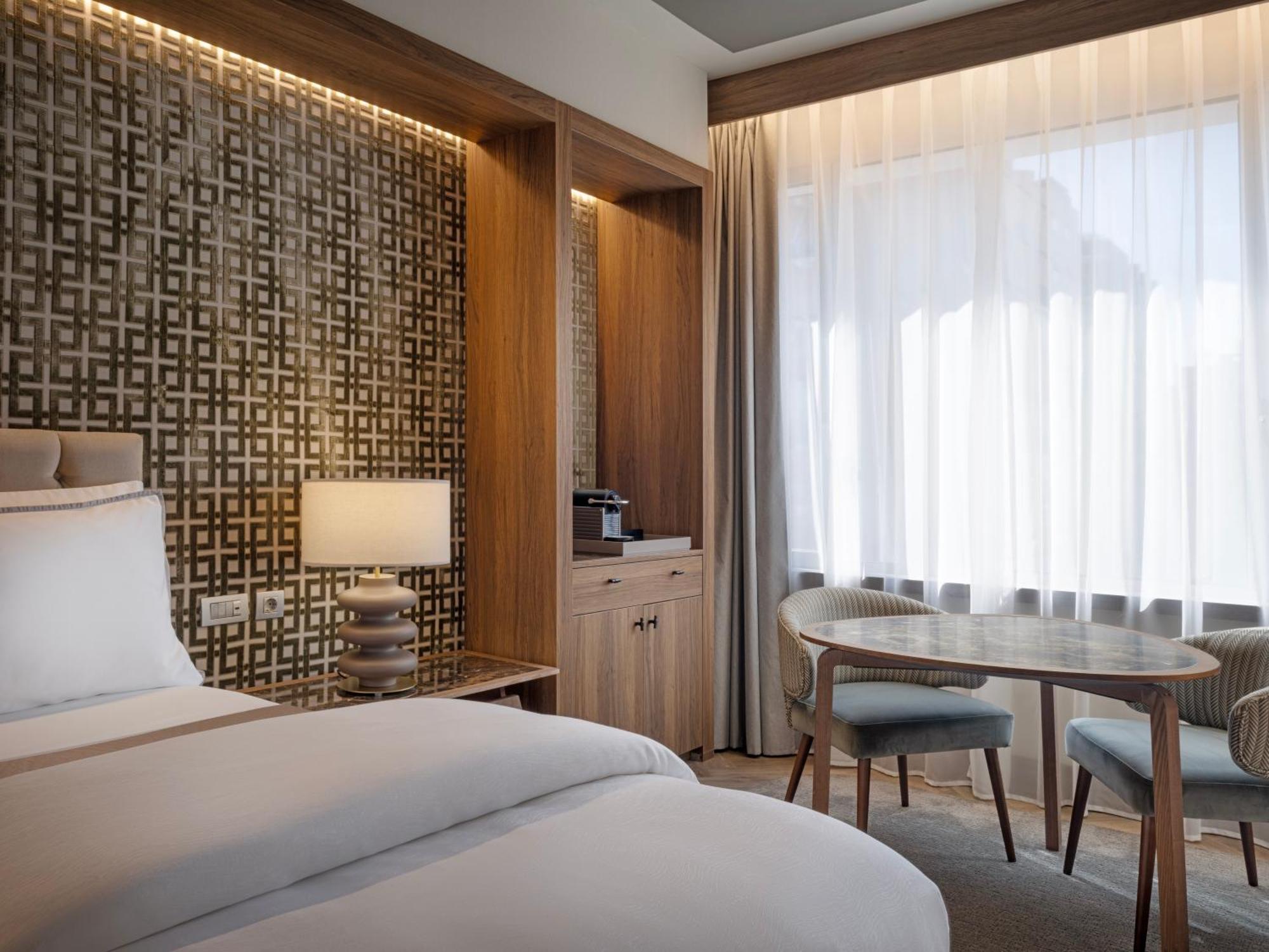 Deluxe Twin Room City View