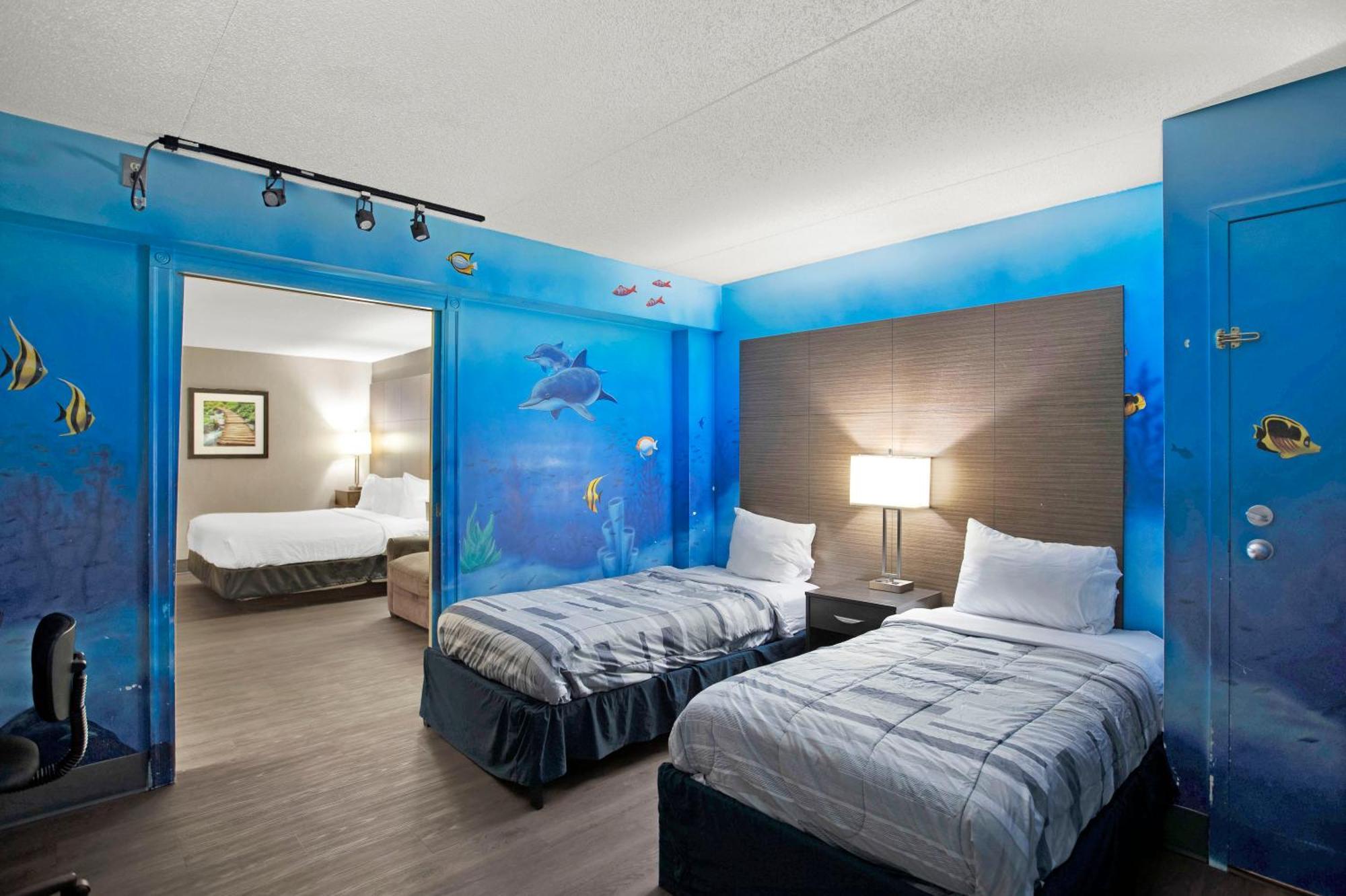 Queen Room Pool View