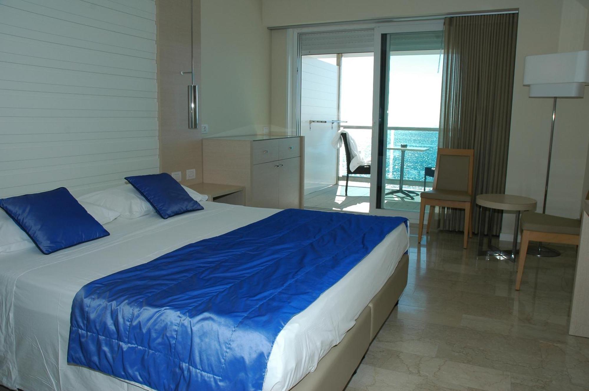 Standard Single Room Sea View