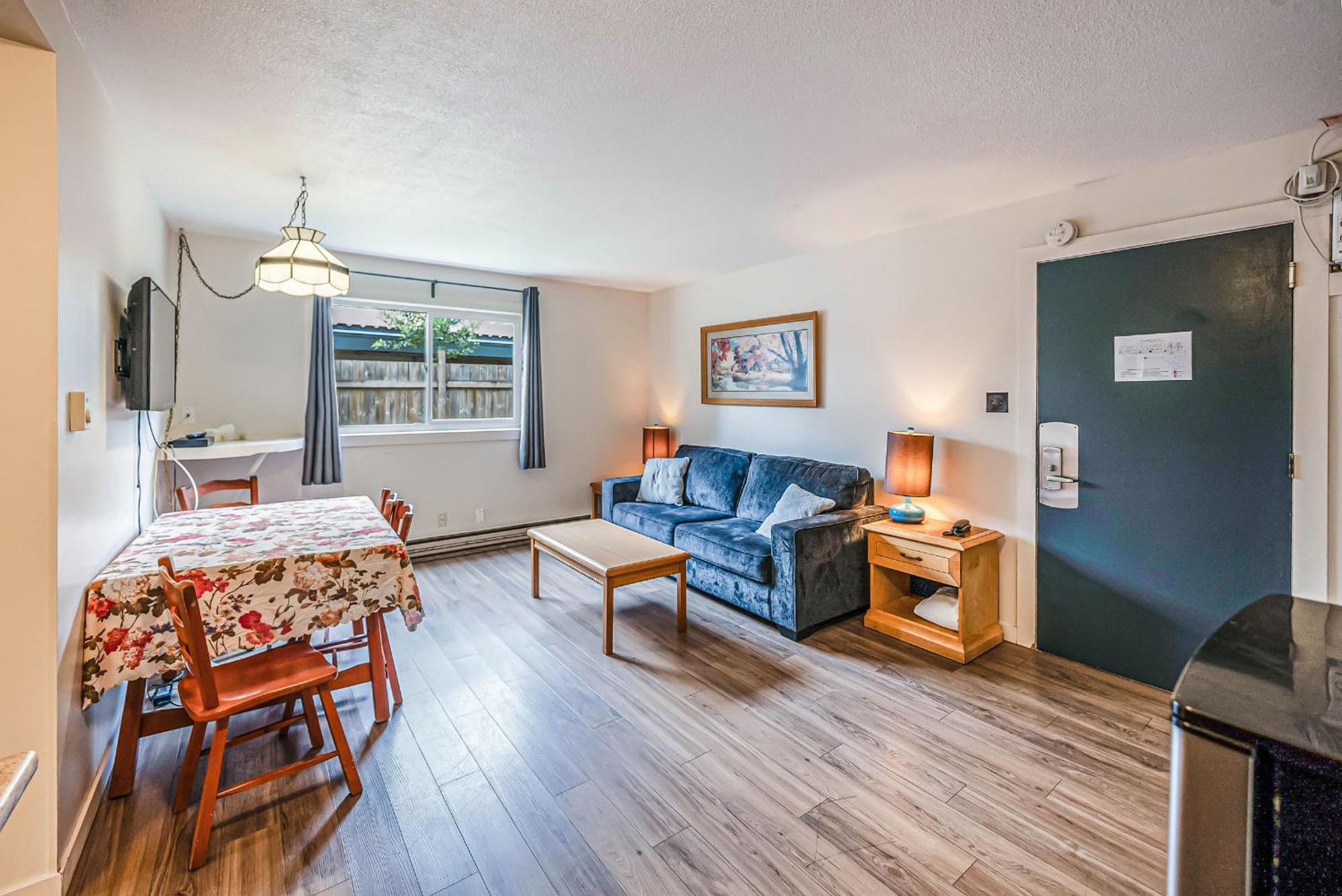 One-Bedroom Suite