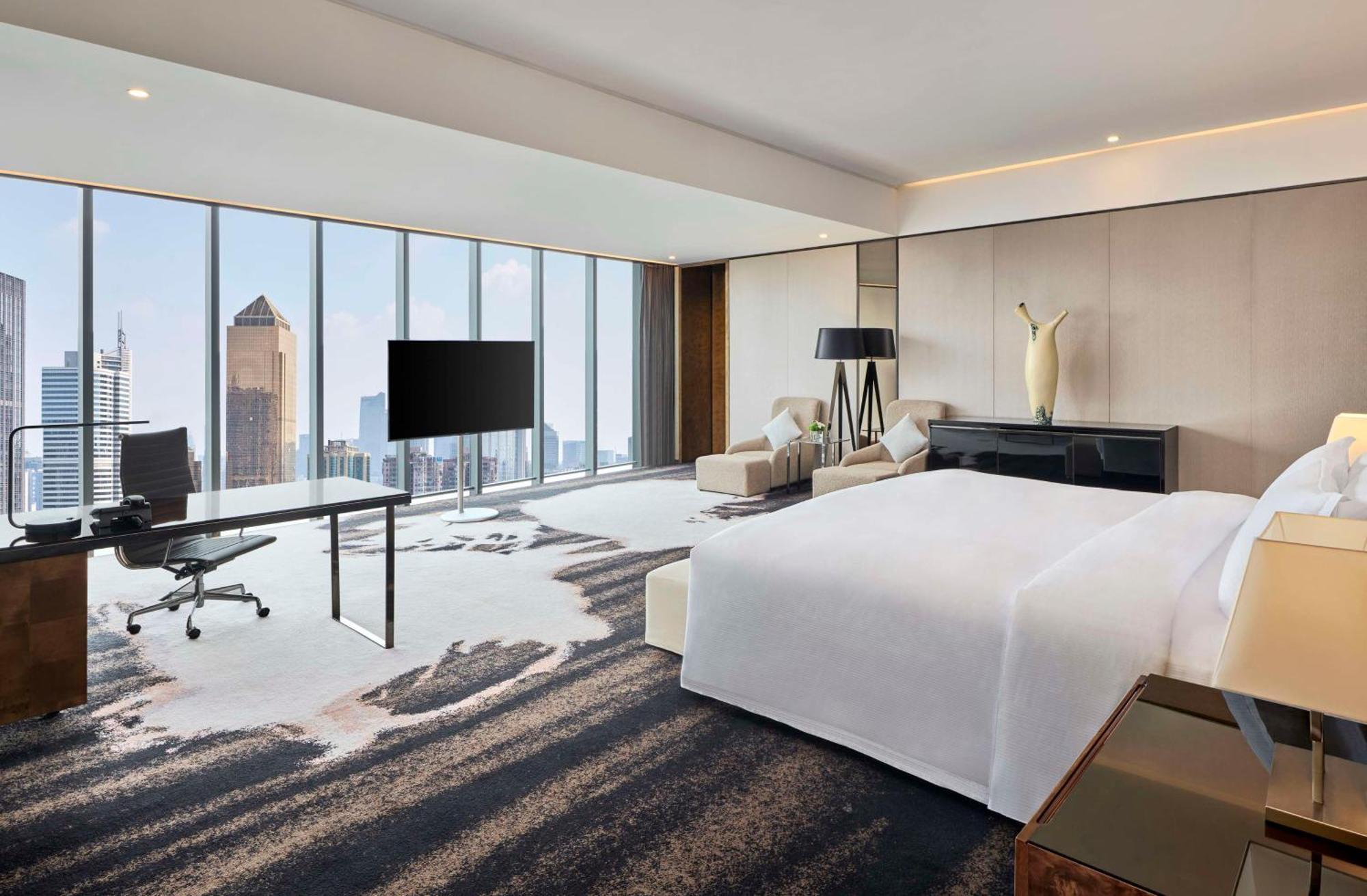 Premier Suite  King bed
