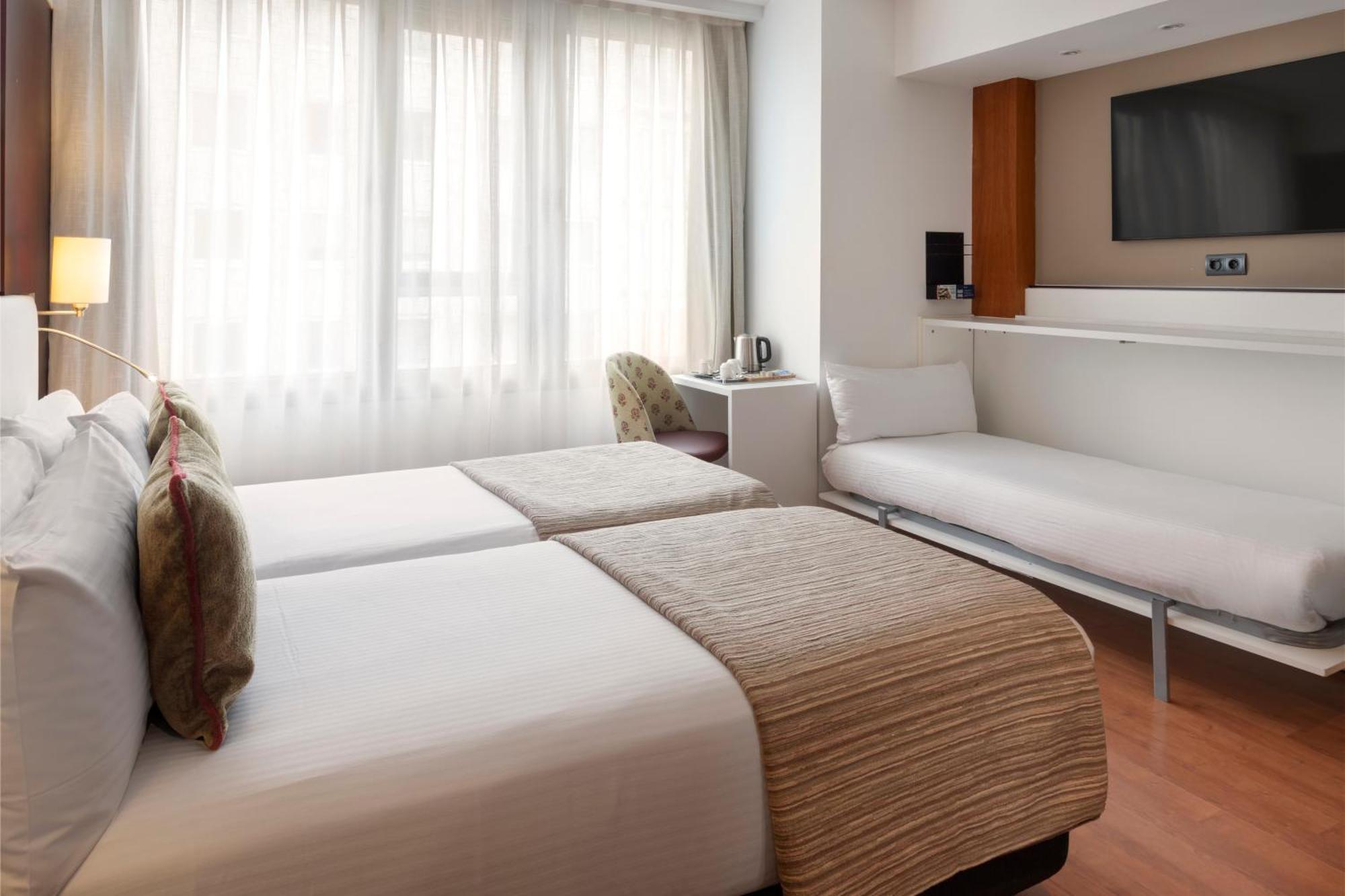 Premium Triple Room