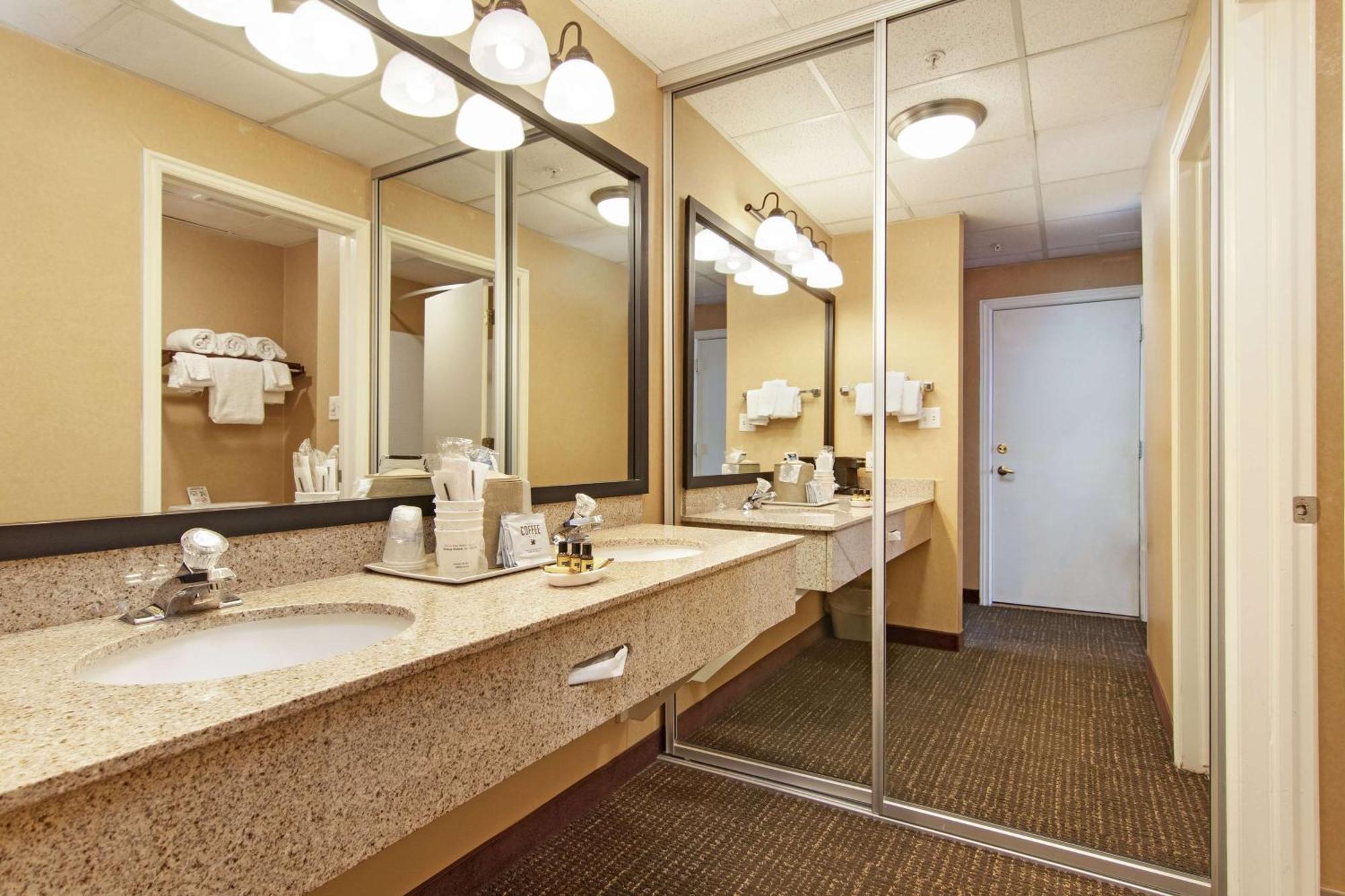 King Room - Disability Access,1622017619:JPEG