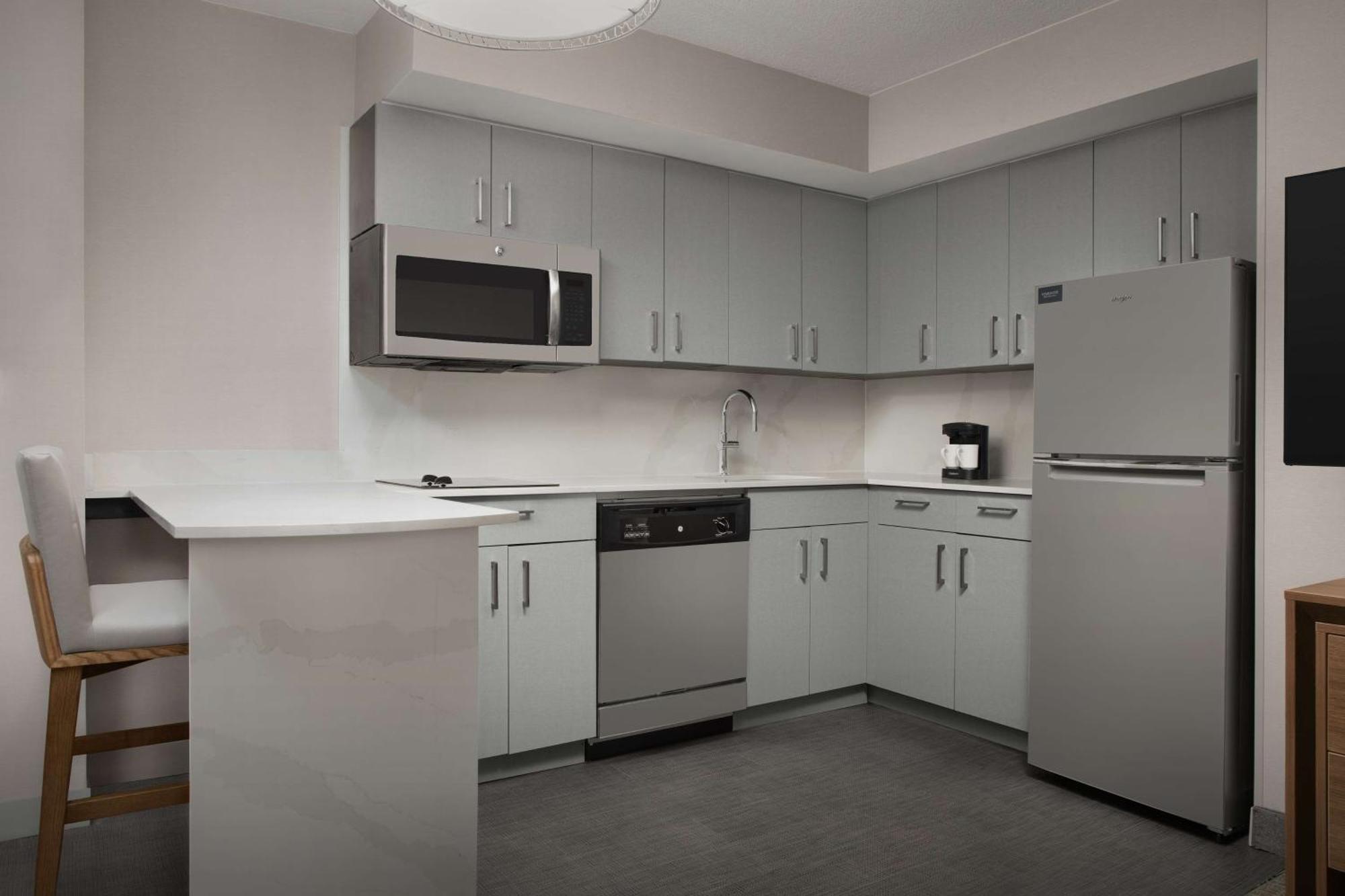 One-Bedroom Suite with Two Double Beds - Non-Smoking