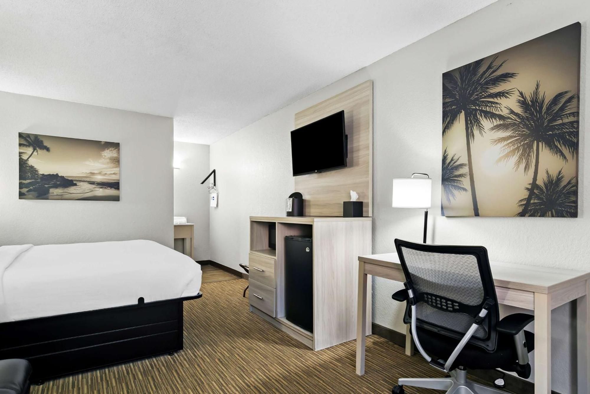 King Suite Non-Smoking