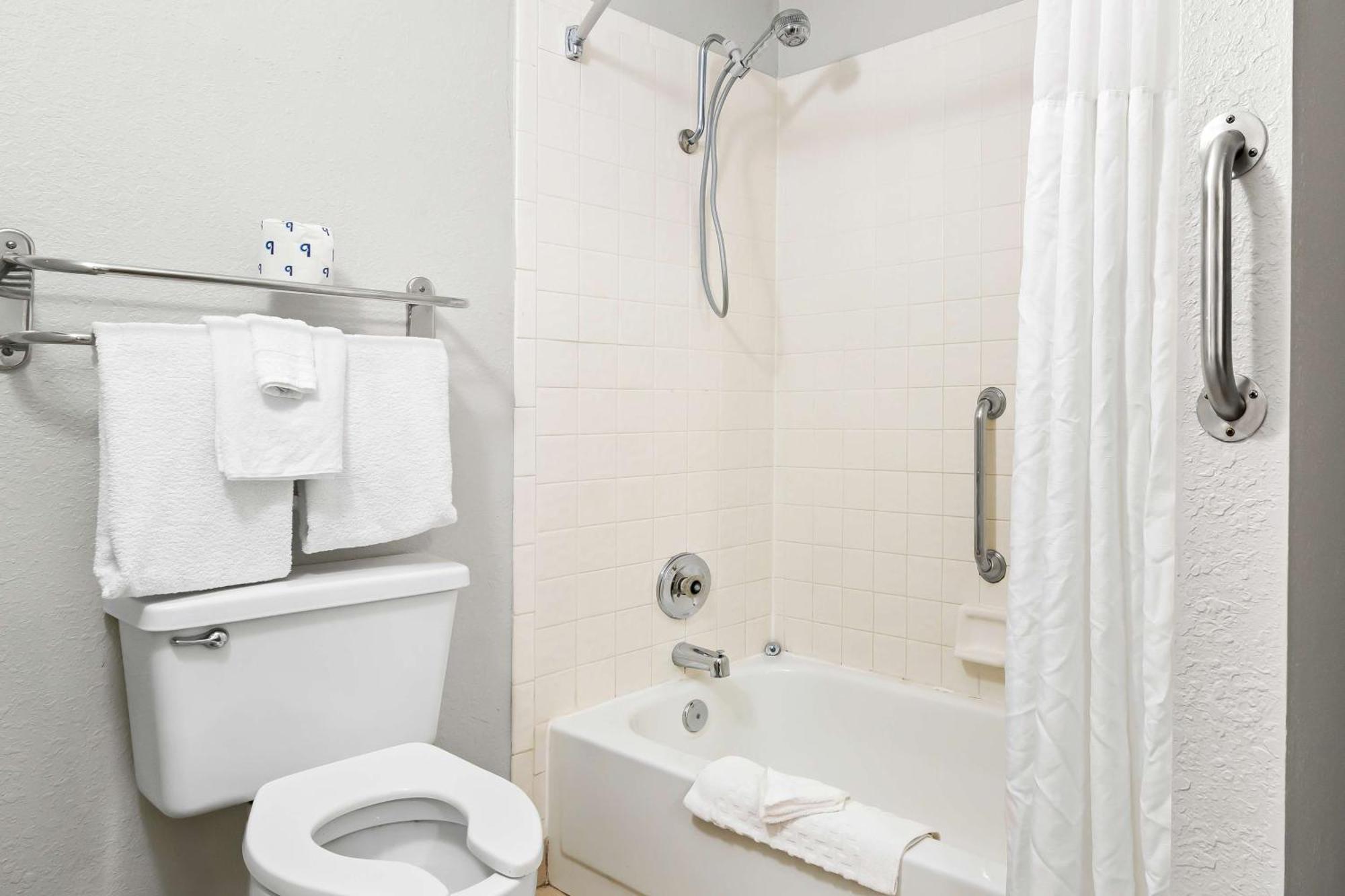 Double Room Two Double Beds Bath Tub Ground Floor Mobility Accessible or Non-Smoking