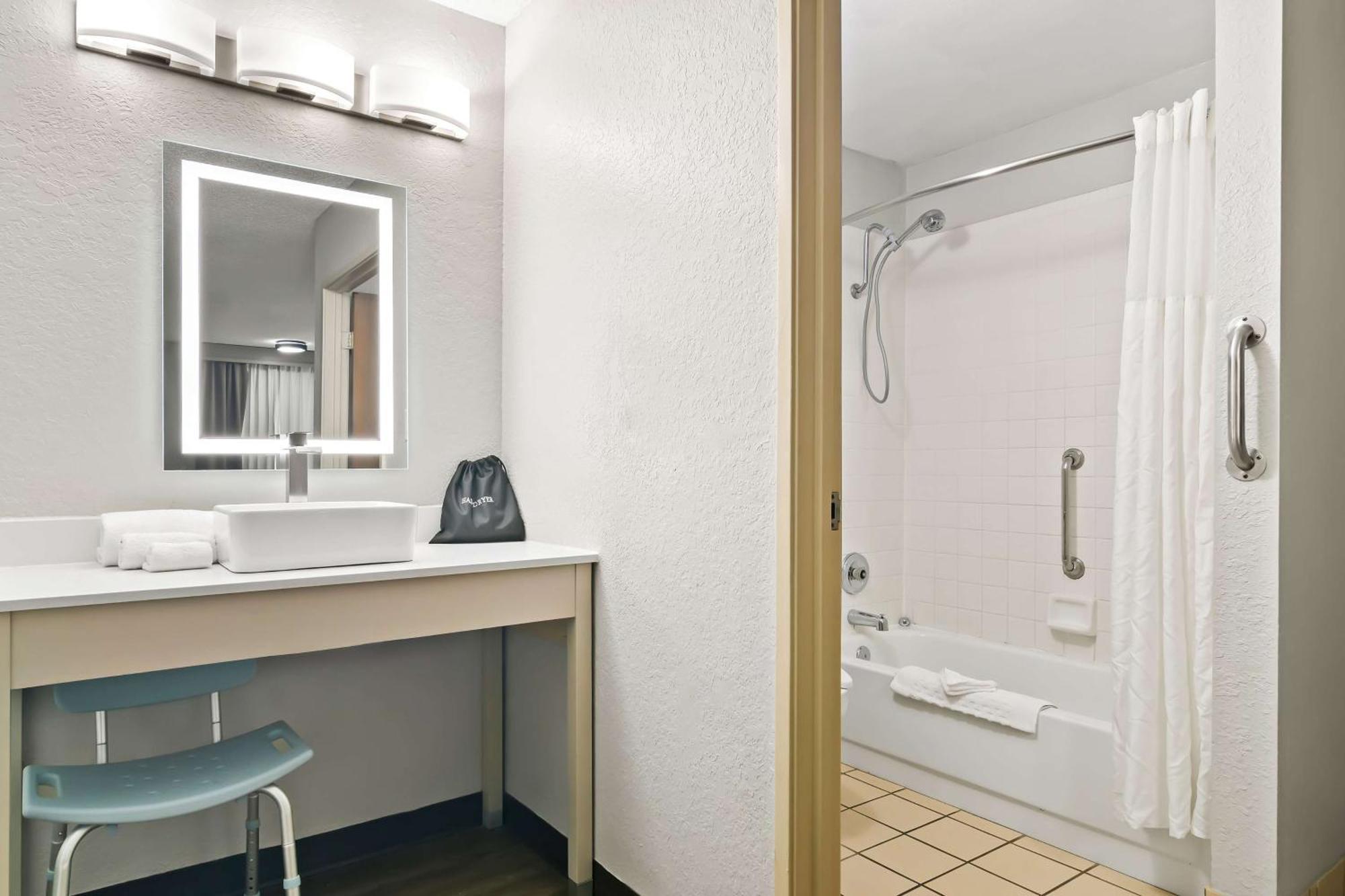 Double Room Two Double Beds Bath Tub Ground Floor Mobility Accessible or Non-Smoking