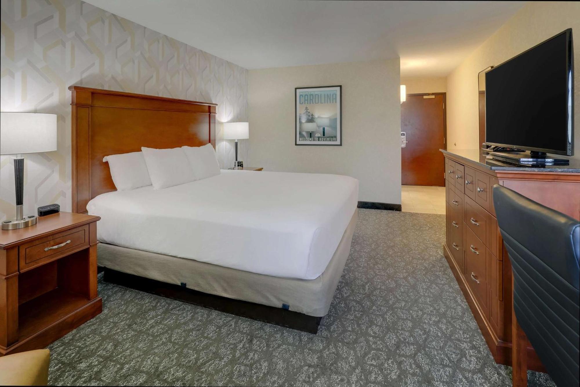 Deluxe King Room – High Floor