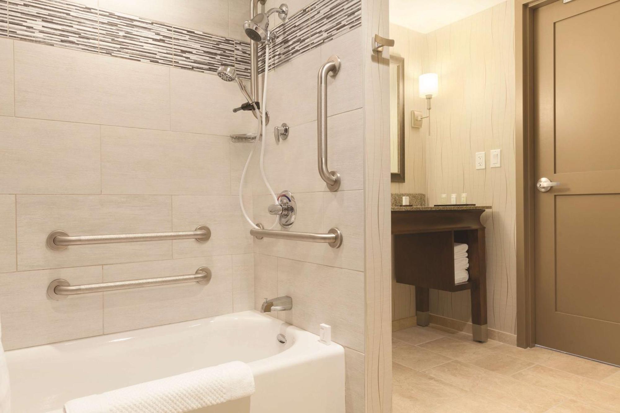 Two-Room Queen Suite Bath Tub Disability Access
