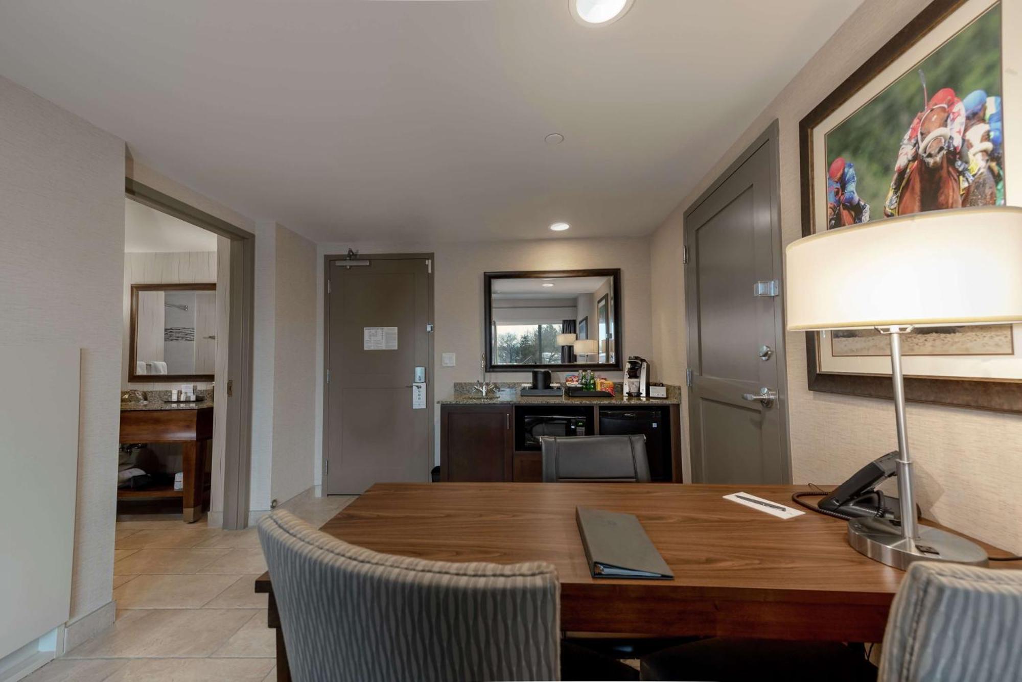 King Studio Suite