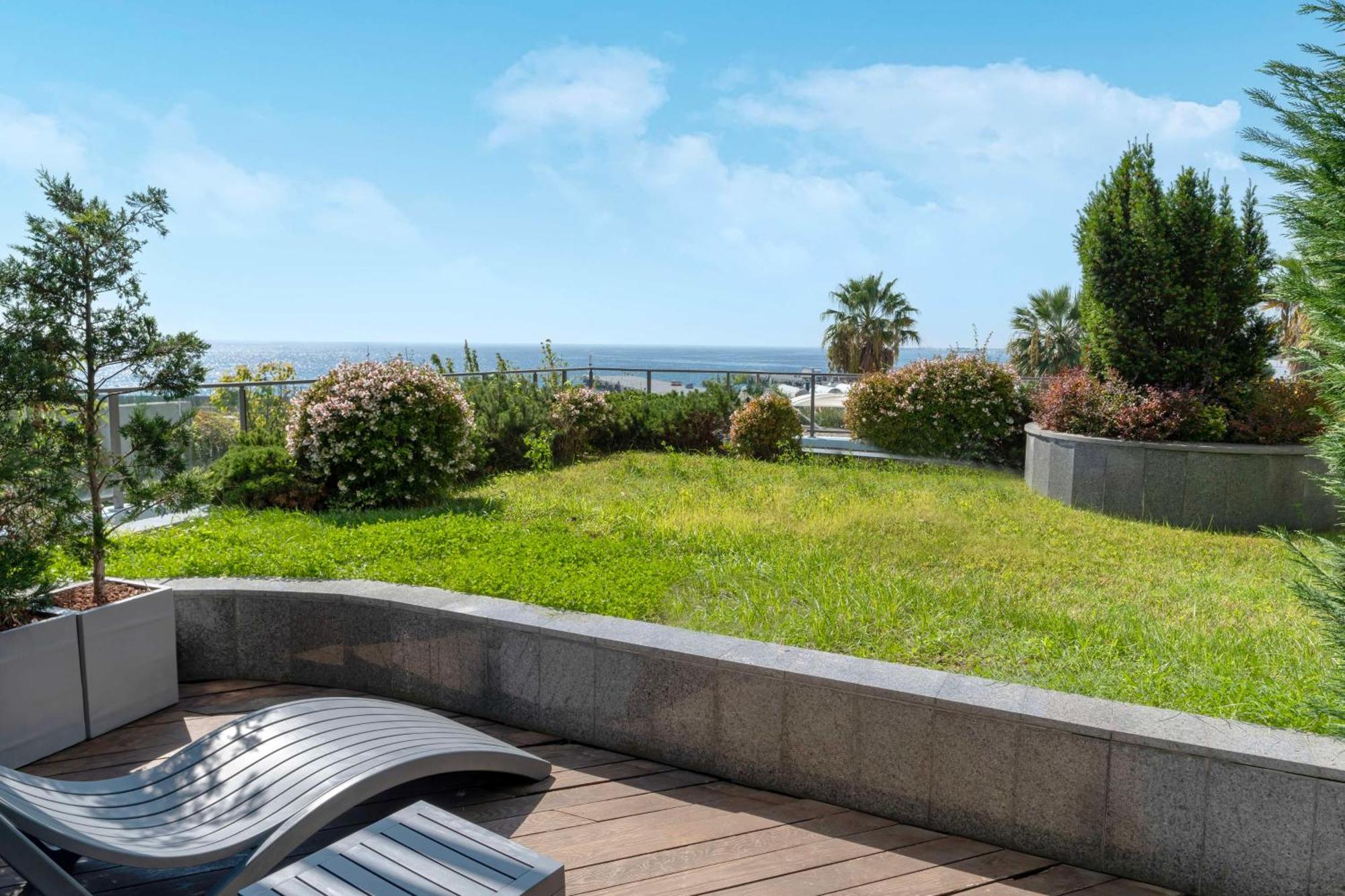 Premium Room Balcony Garden View