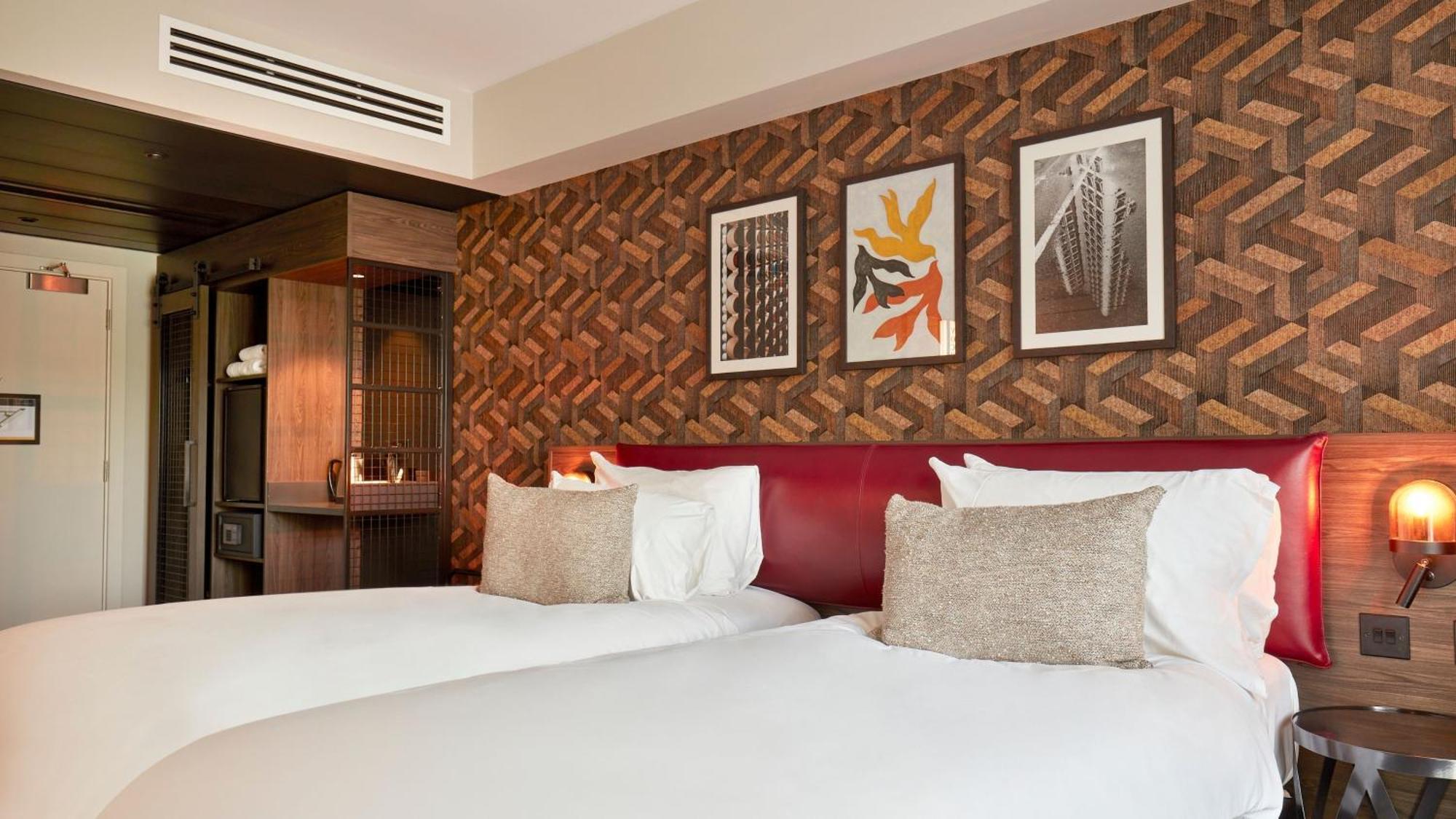 Standard Twin Room with Two Twin Beds