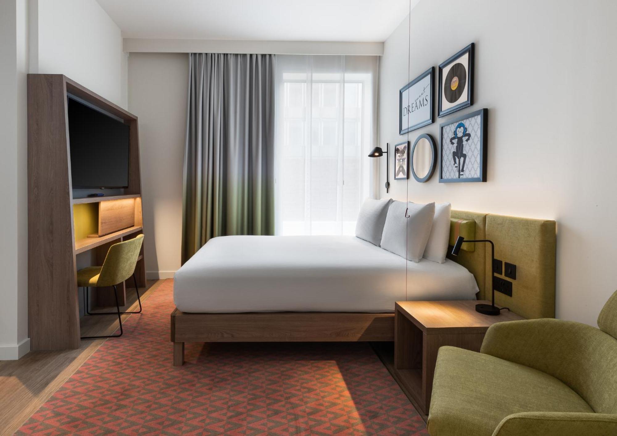 King Room - Mobility Accessible