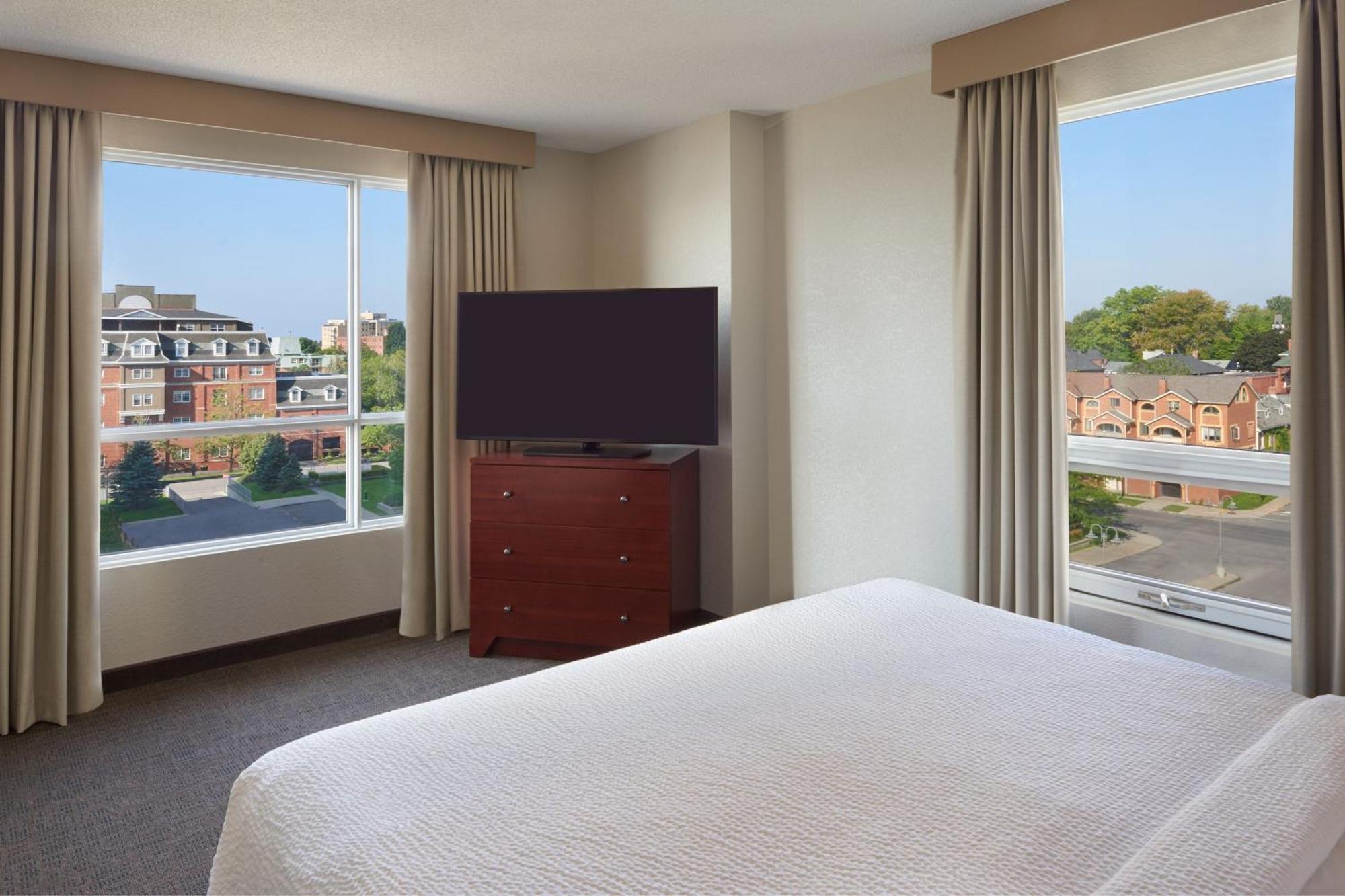 Two-Bedroom Suite City View
