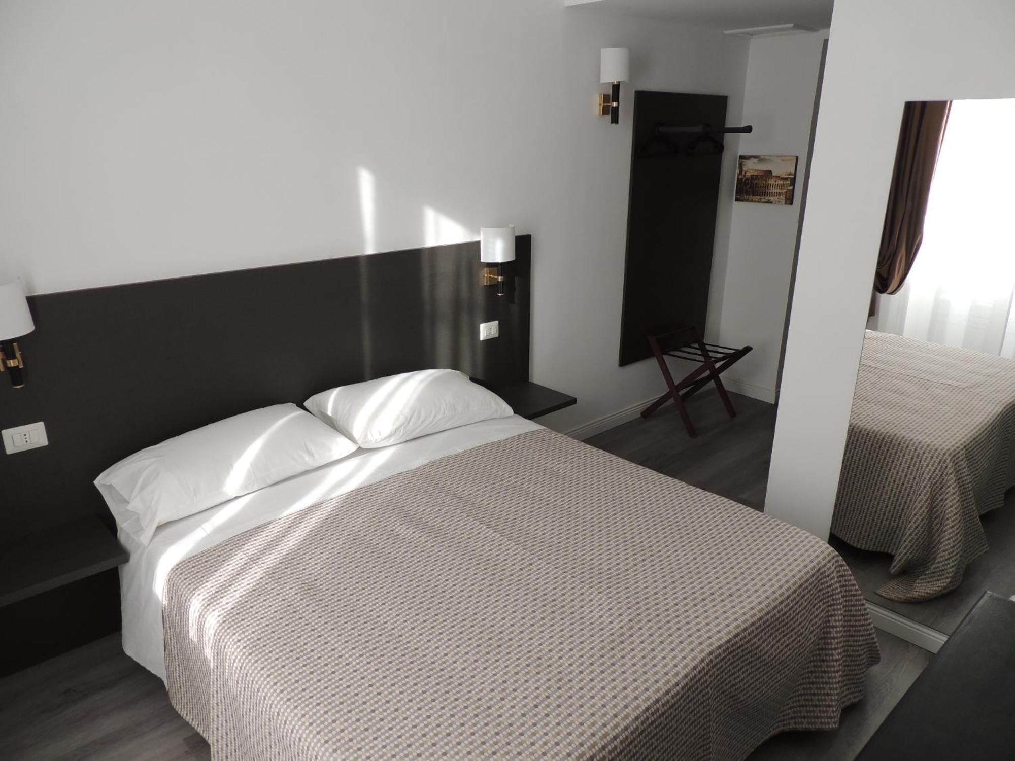 Double Room Private Bathroom