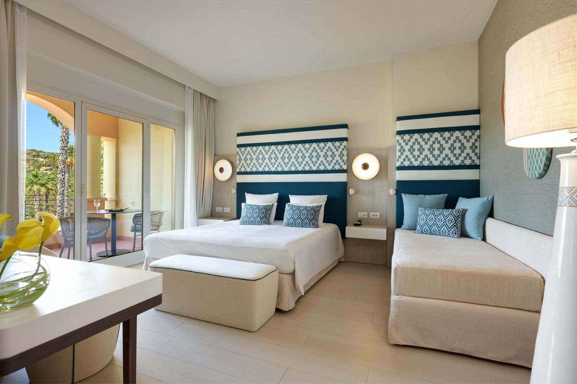 Deluxe Triple Room Garden View