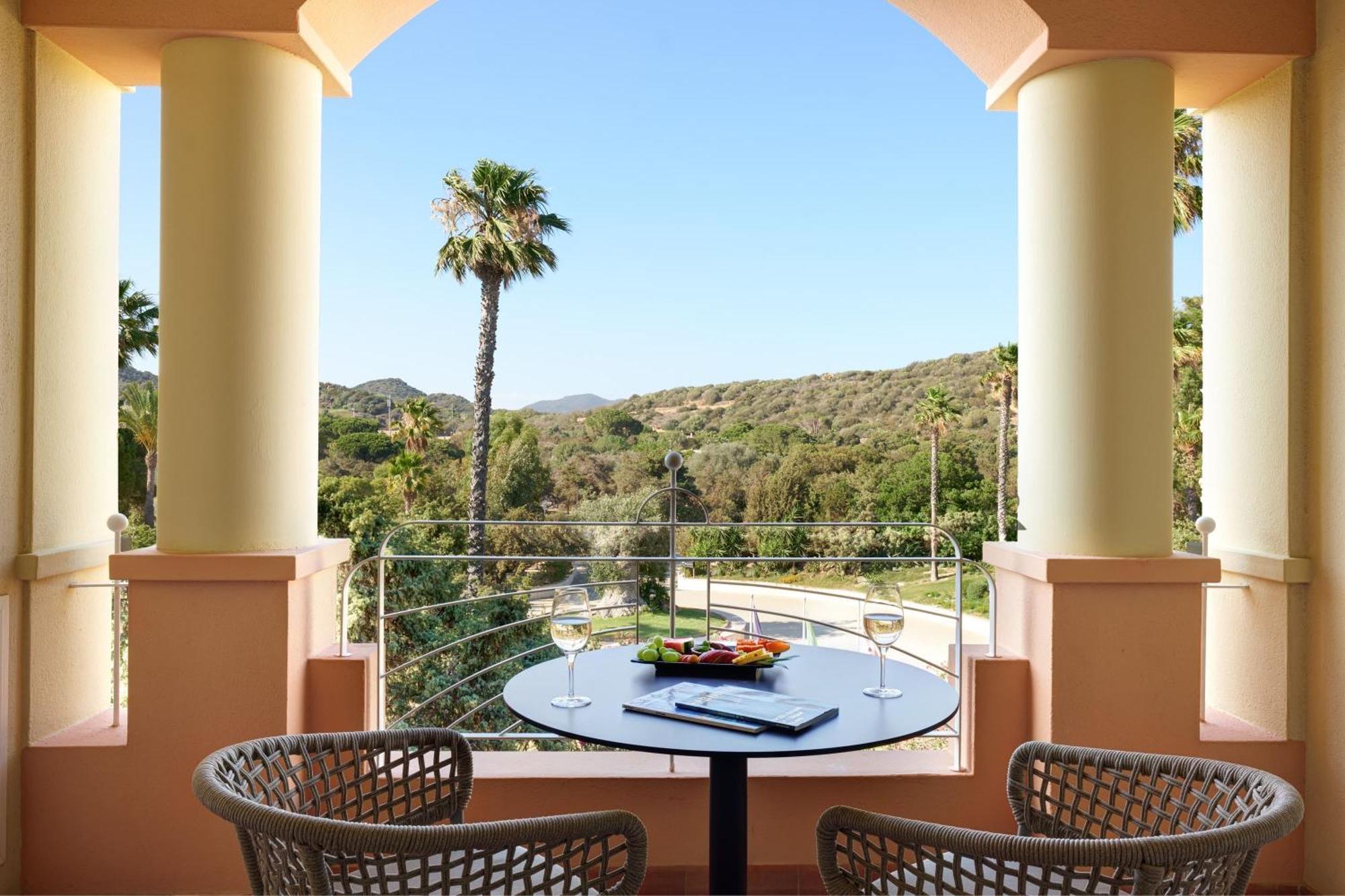 Deluxe Triple Room Garden View