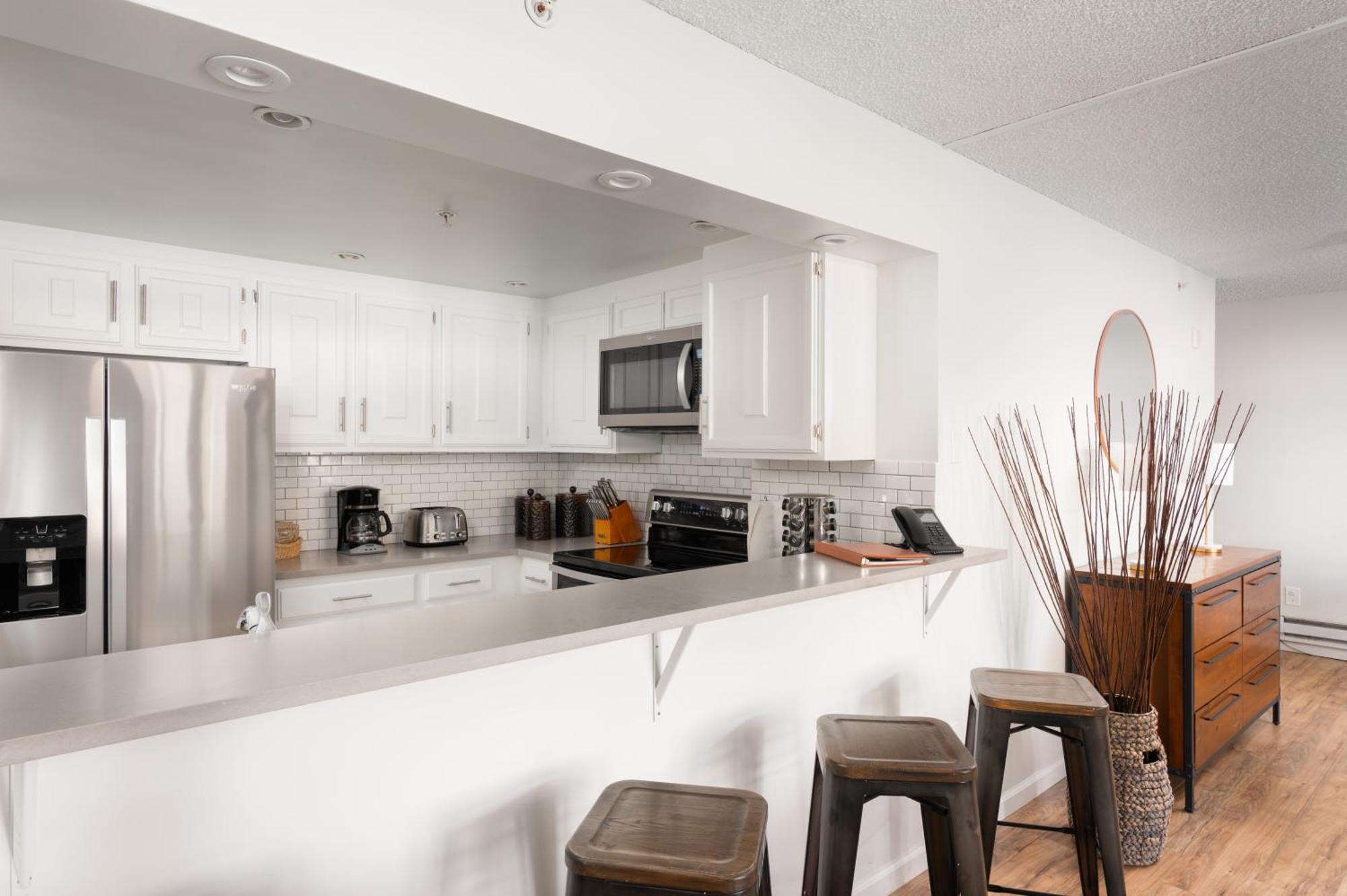 Two-Bedroom Apartment Valley View