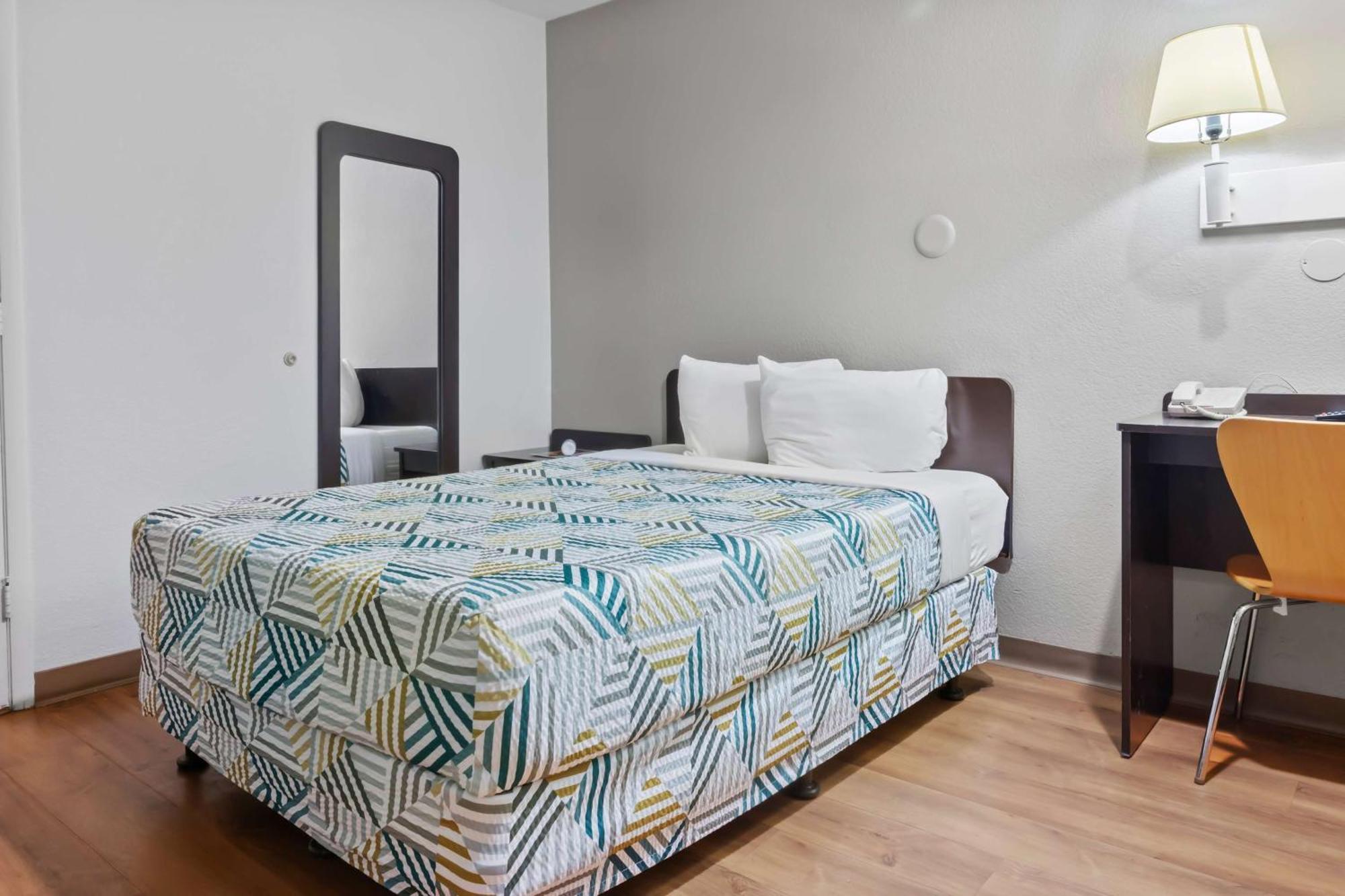 1 Queen Bed | Mini Fridge | Outdoor Pool