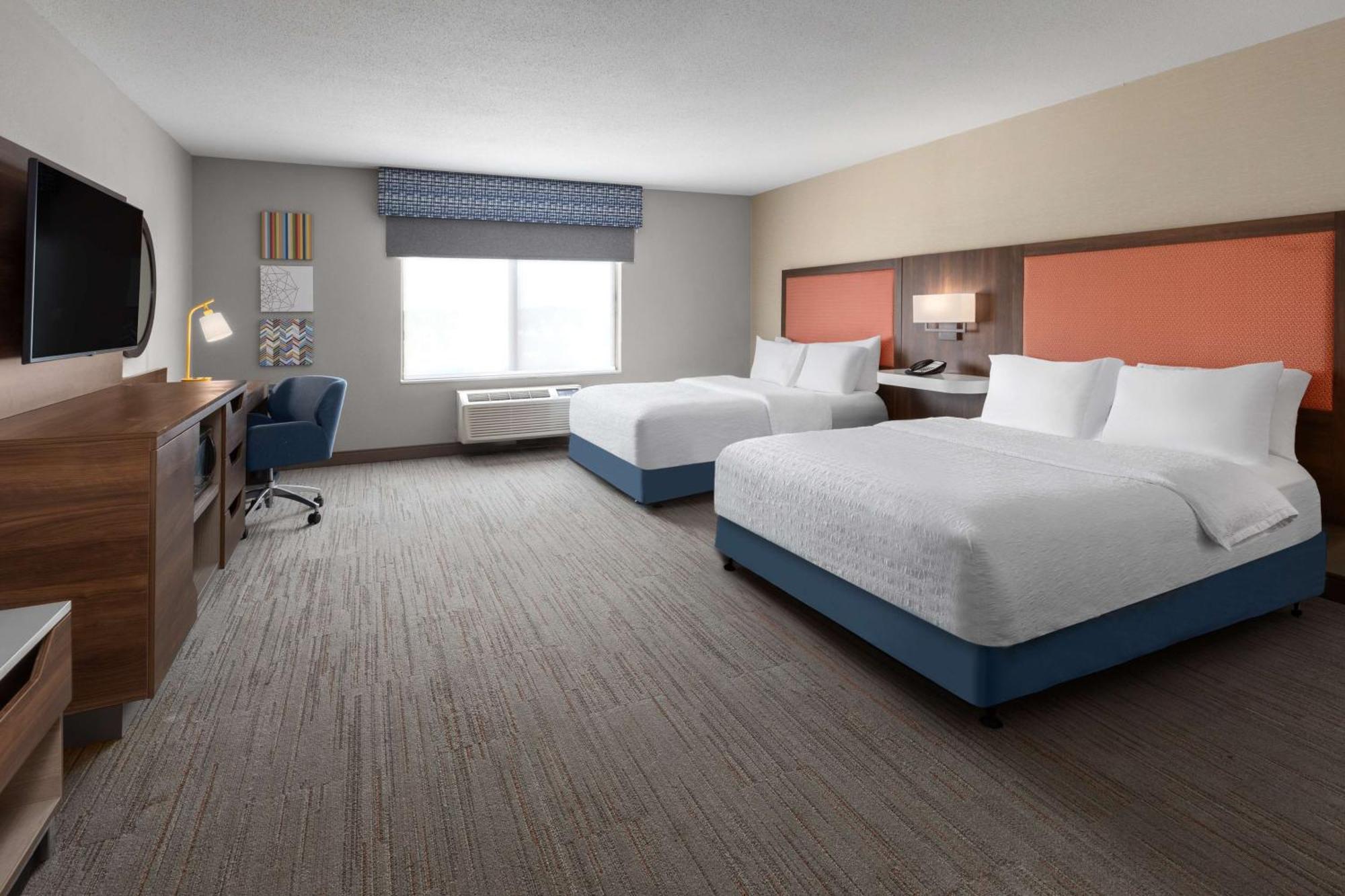 Queen Room Two Queen Beds Mobility Hearing Access or Non-Smoking