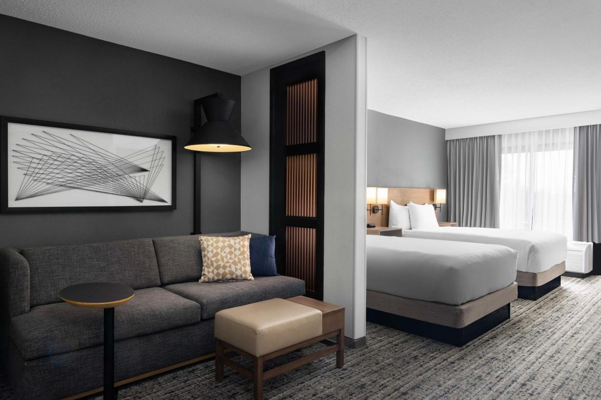 Double Room with Two Double Beds and Mountain View