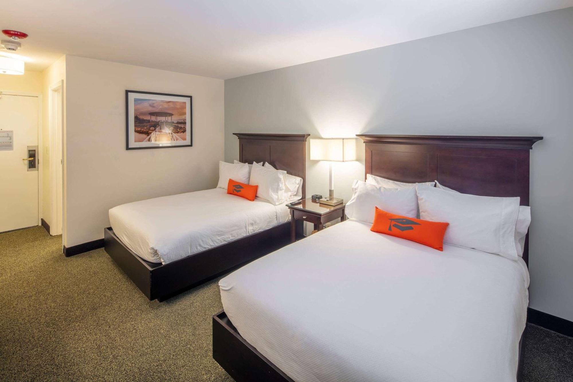 2 Double Beds Non-Smoking