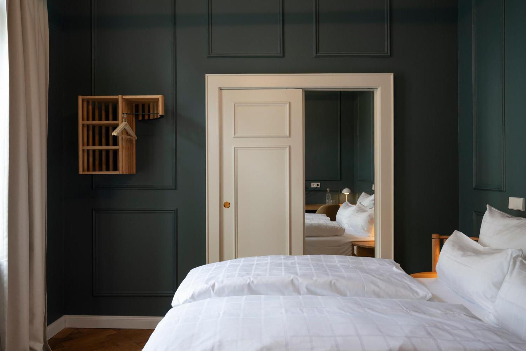 Basic Triple Room