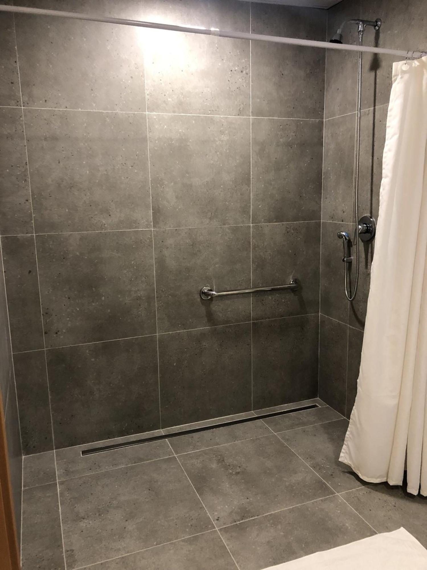 Quarto com Cama Queen-size - Acessível para Hóspedes com Mobilidade Reduzida