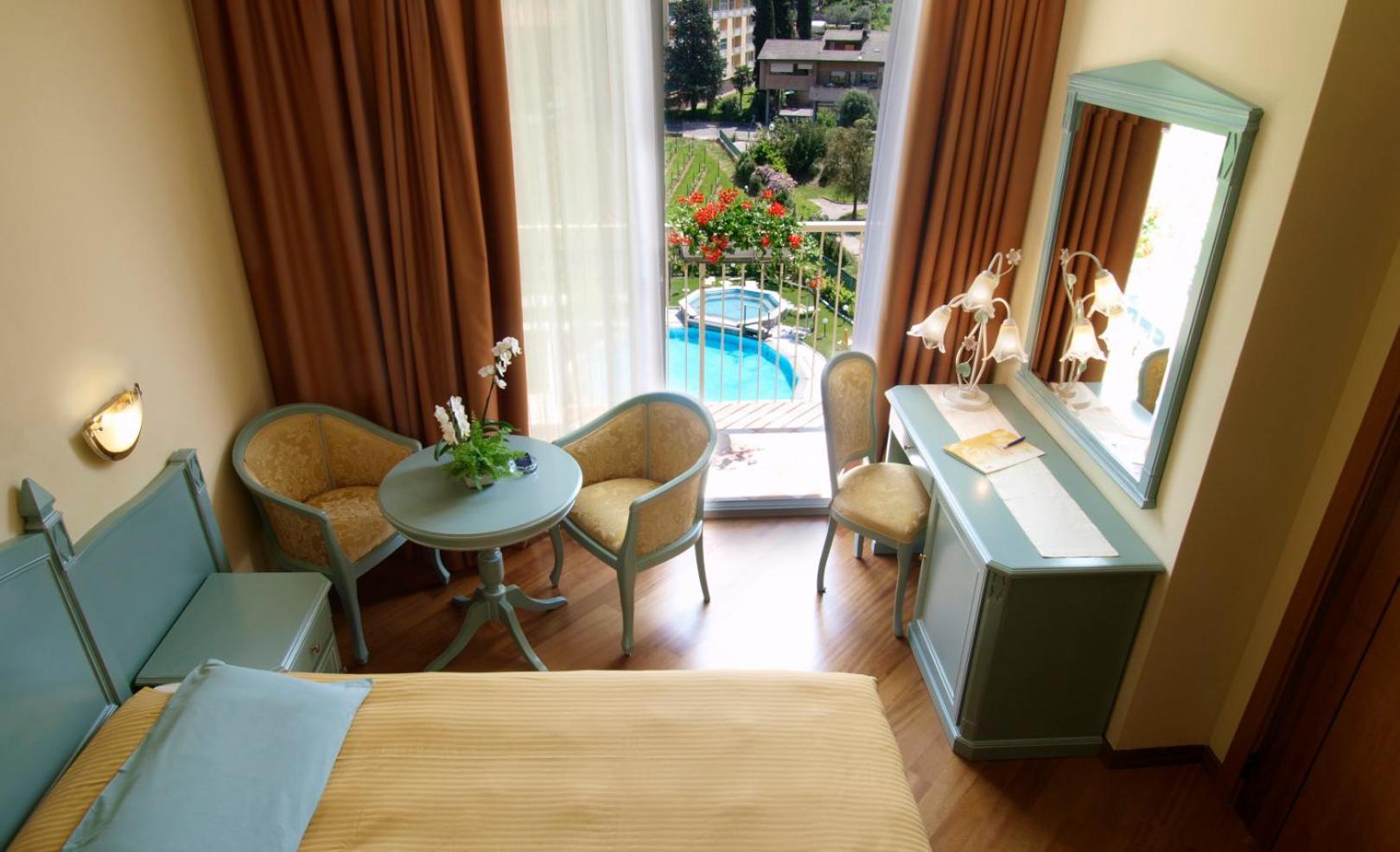 Deluxe Triple Room with Pool View
