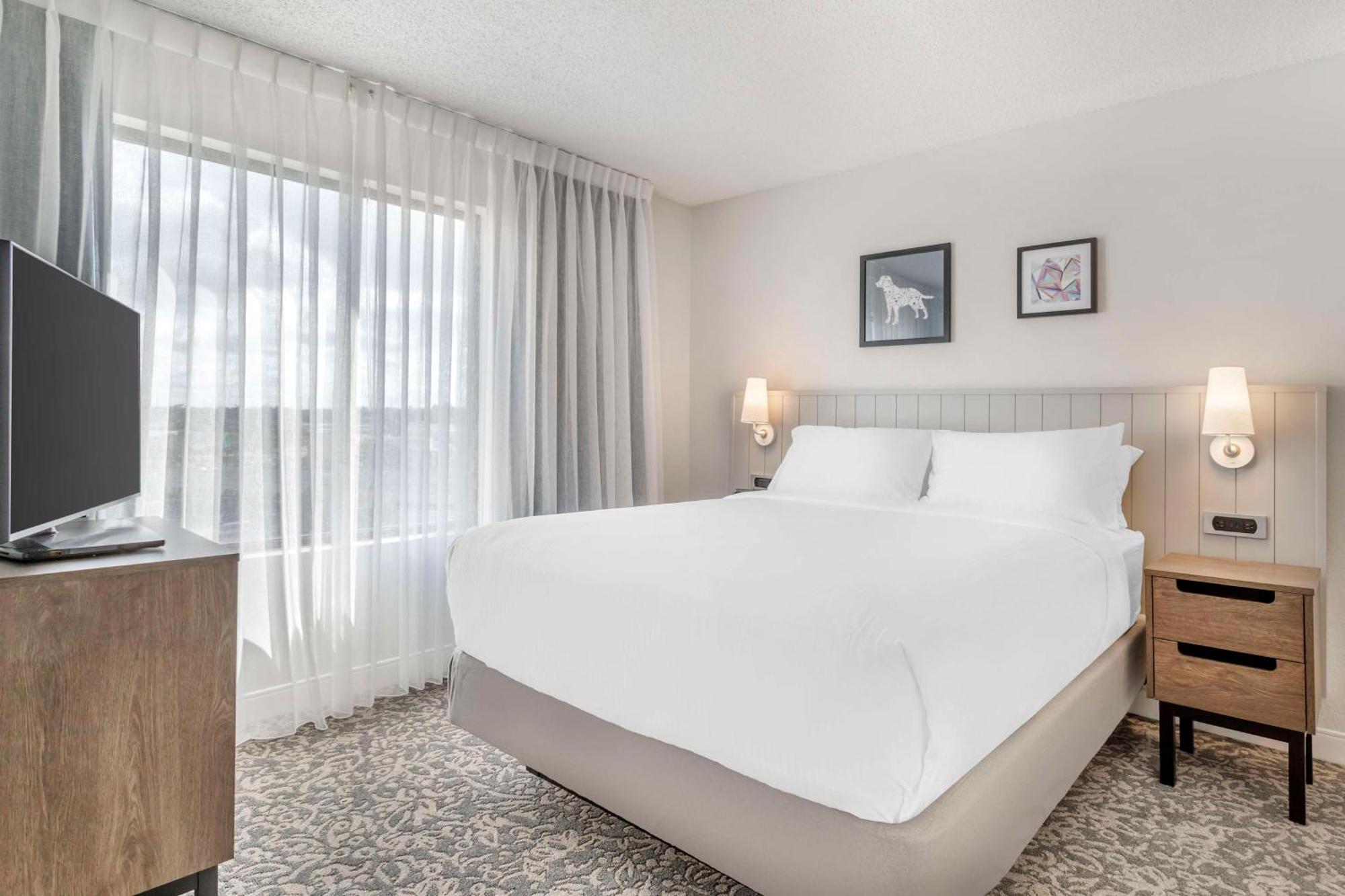 Two Bedroom Suite Two Queen Beds,1624319056:JPEG